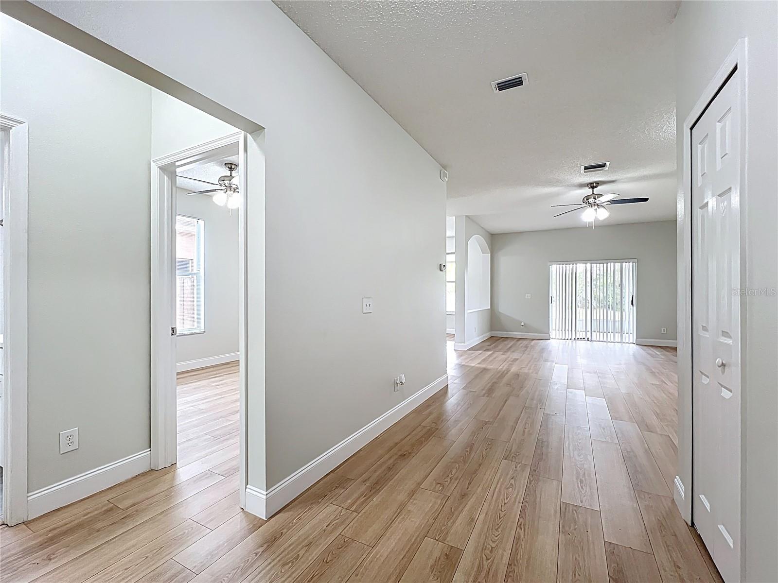 511 SAND RIDGE DR, VALRICO, FL, 33594