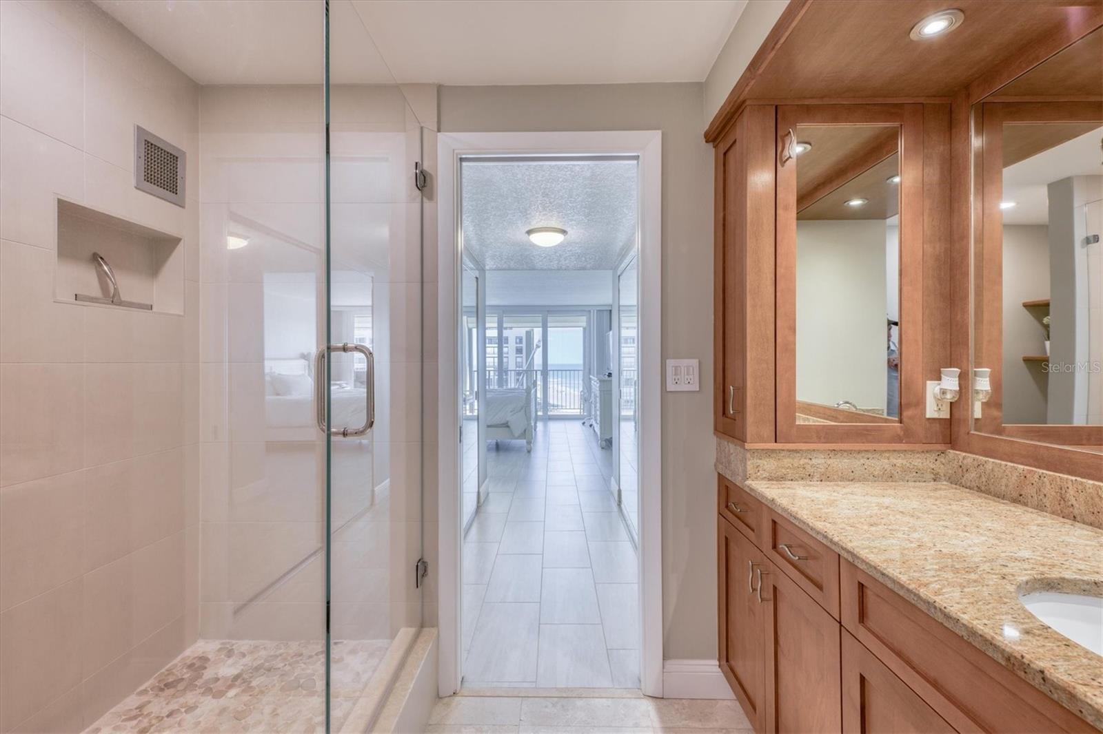 1460 GULF BLVD #1002, CLEARWATER BEACH, FL, 33767