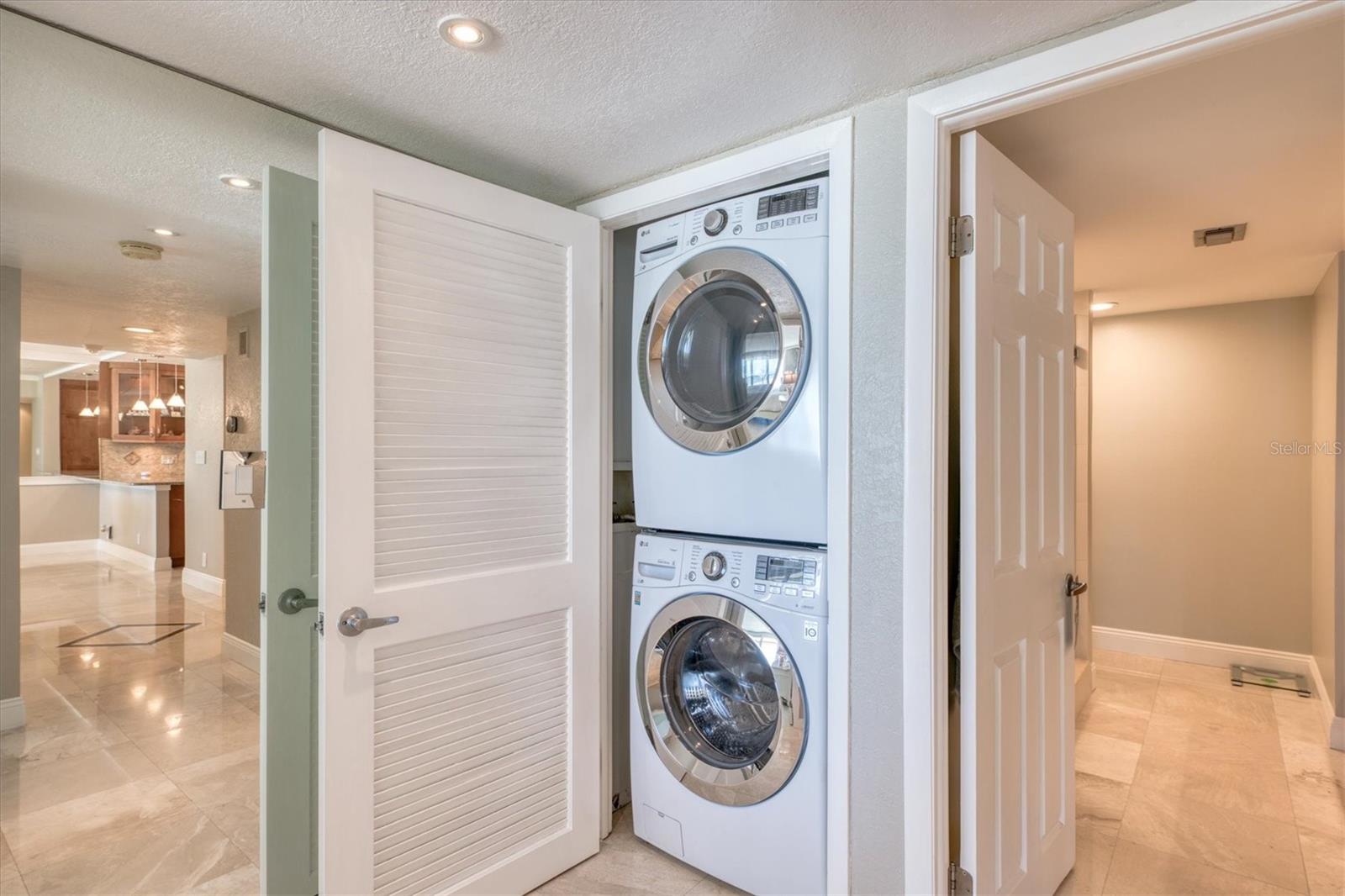 1460 GULF BLVD #1002, CLEARWATER BEACH, FL, 33767