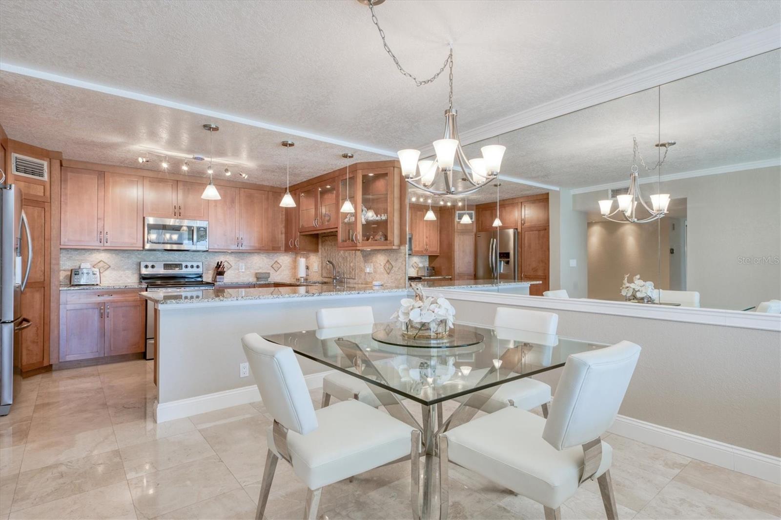 1460 GULF BLVD #1002, CLEARWATER BEACH, FL, 33767