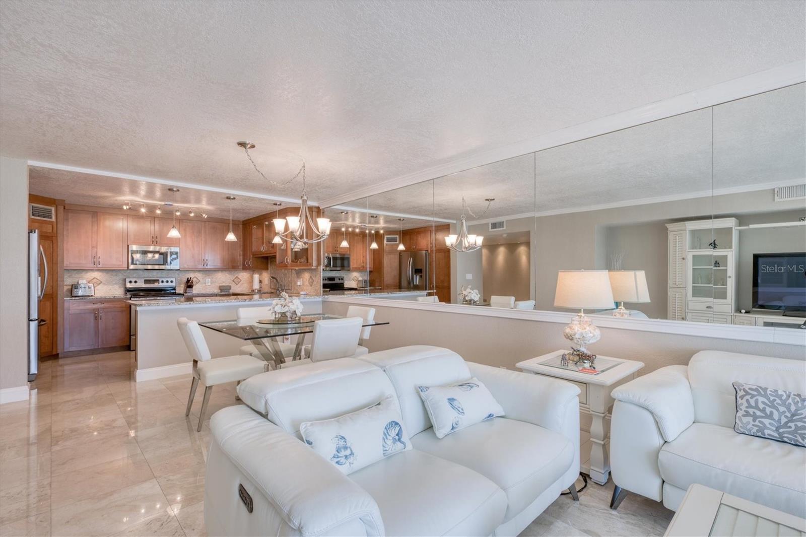 1460 GULF BLVD #1002, CLEARWATER BEACH, FL, 33767