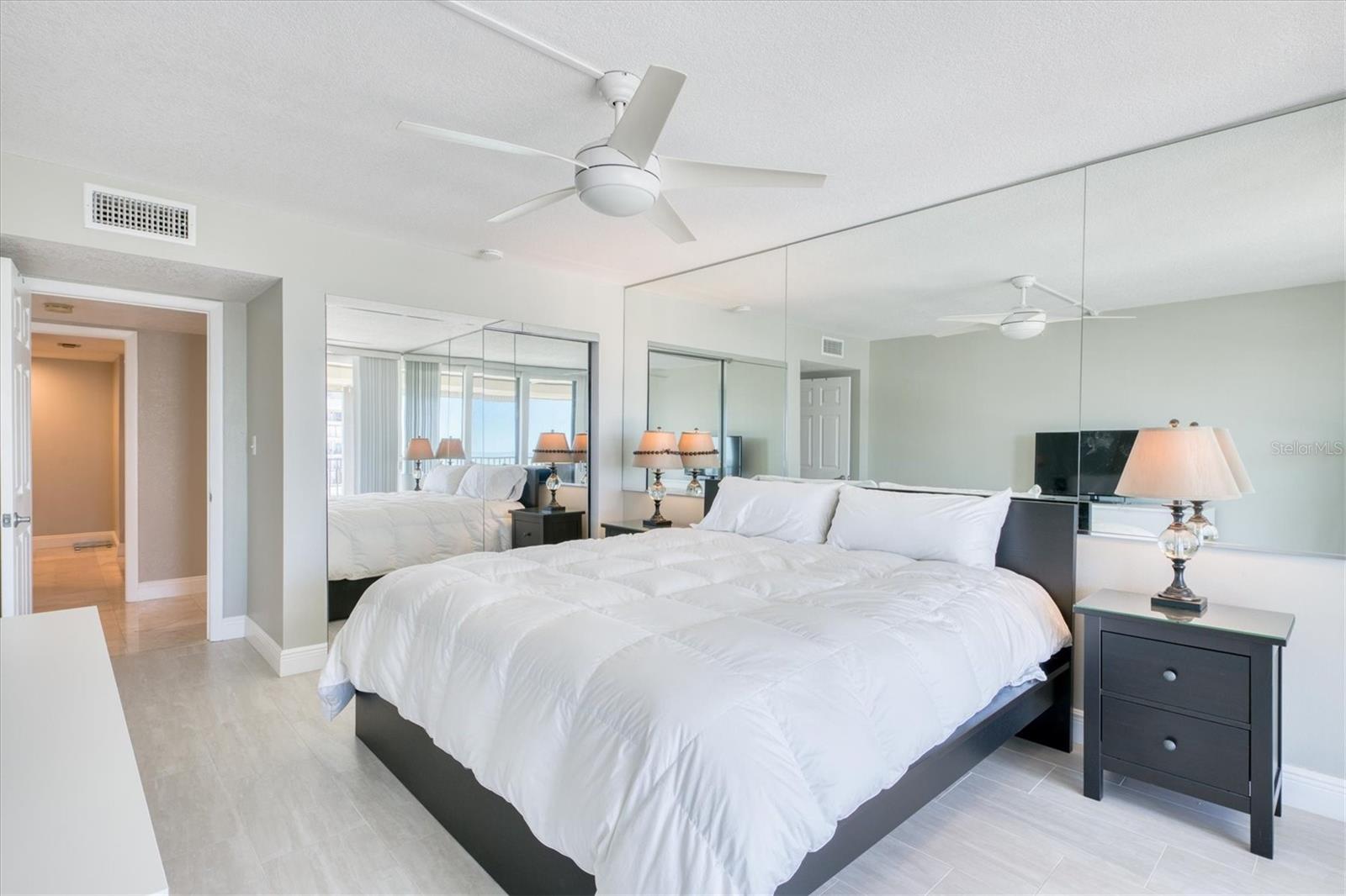 1460 GULF BLVD #1002, CLEARWATER BEACH, FL, 33767