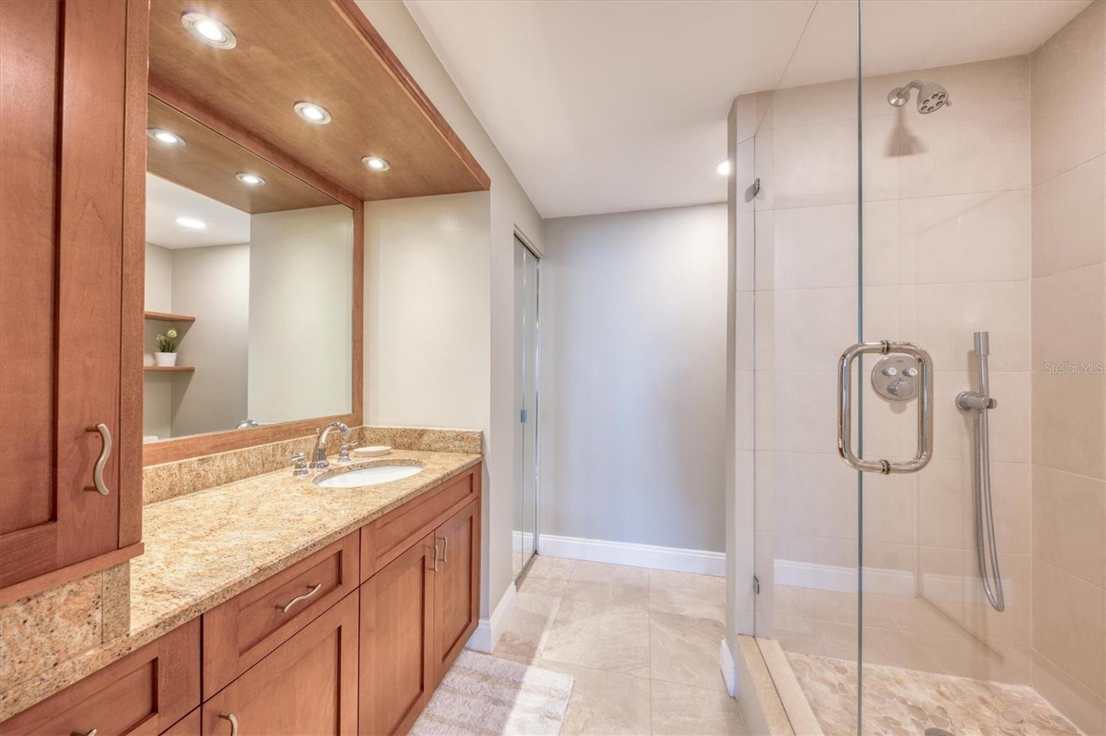 1460 GULF BLVD #1002, CLEARWATER BEACH, FL, 33767