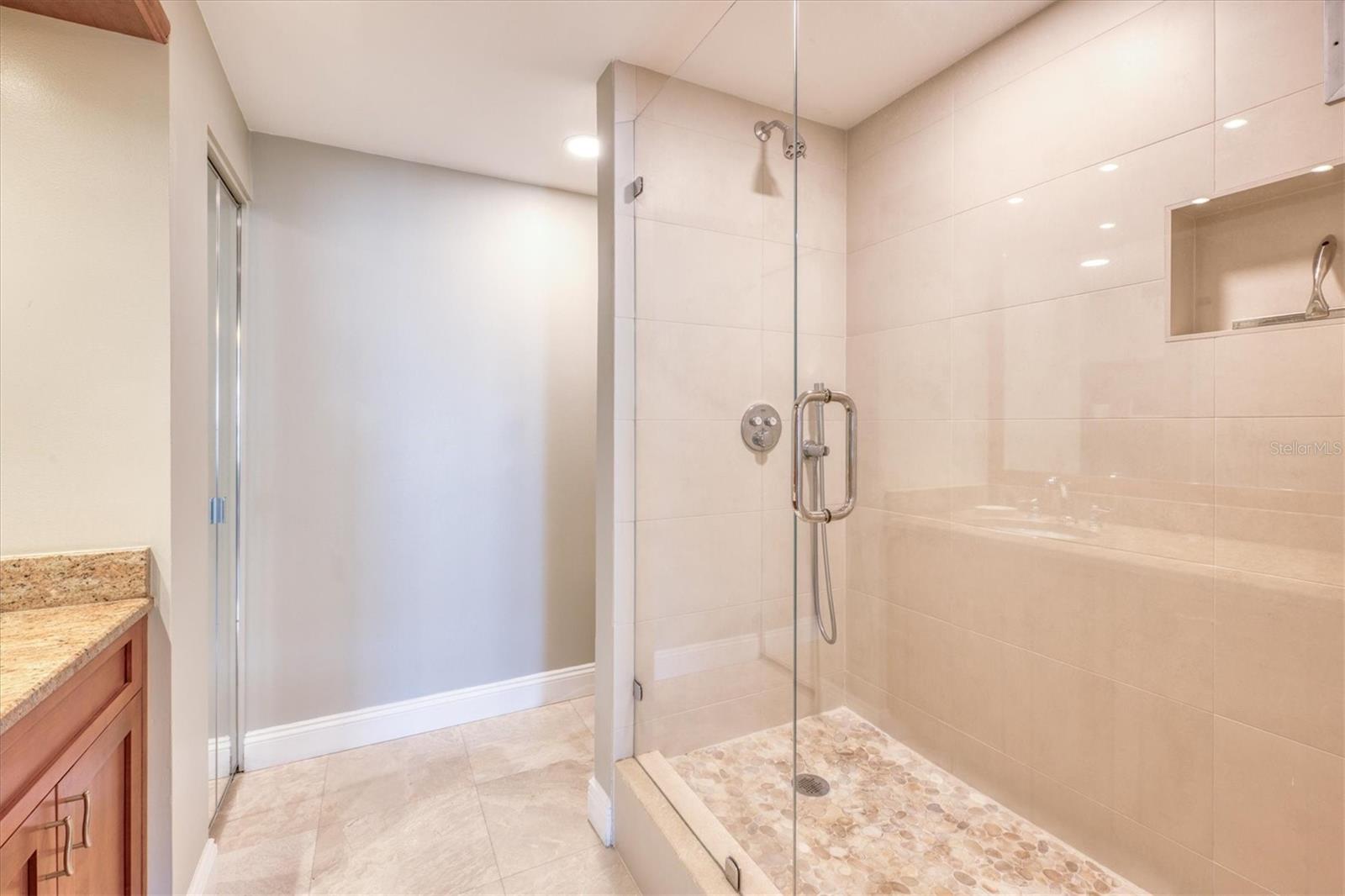 1460 GULF BLVD #1002, CLEARWATER BEACH, FL, 33767