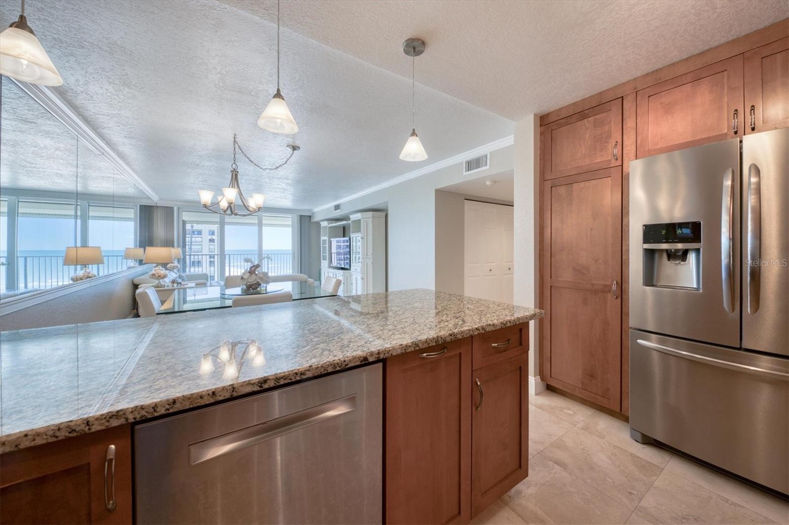 1460 GULF BLVD #1002, CLEARWATER BEACH, FL, 33767