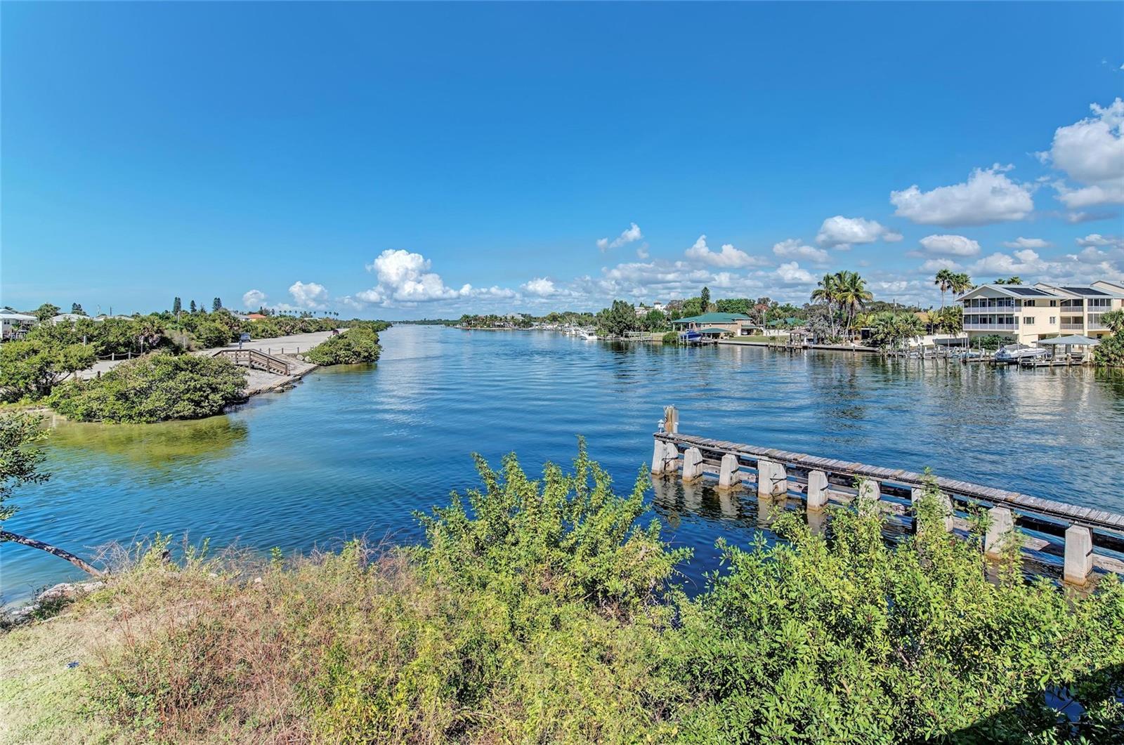 412 RIVER BLVD S, NOKOMIS, FL, 34275