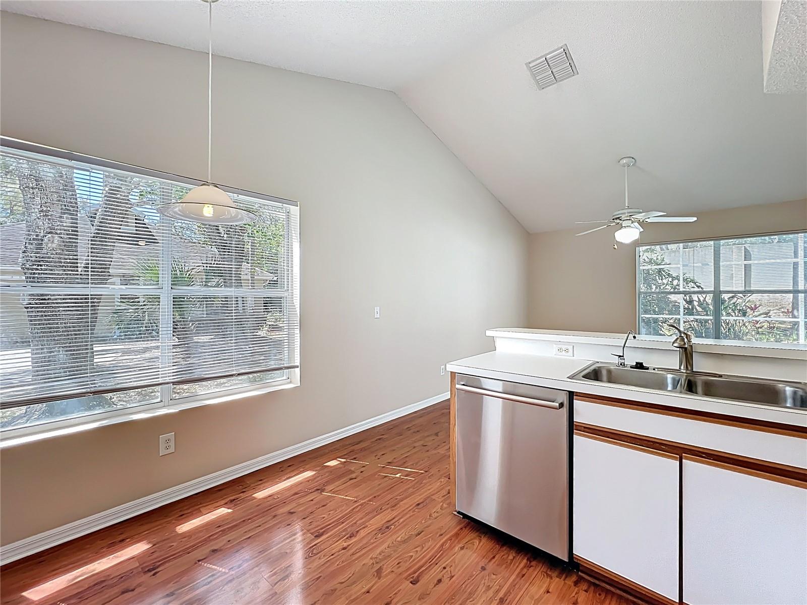 358 MORNING CREEK CIR, APOPKA, FL, 32712