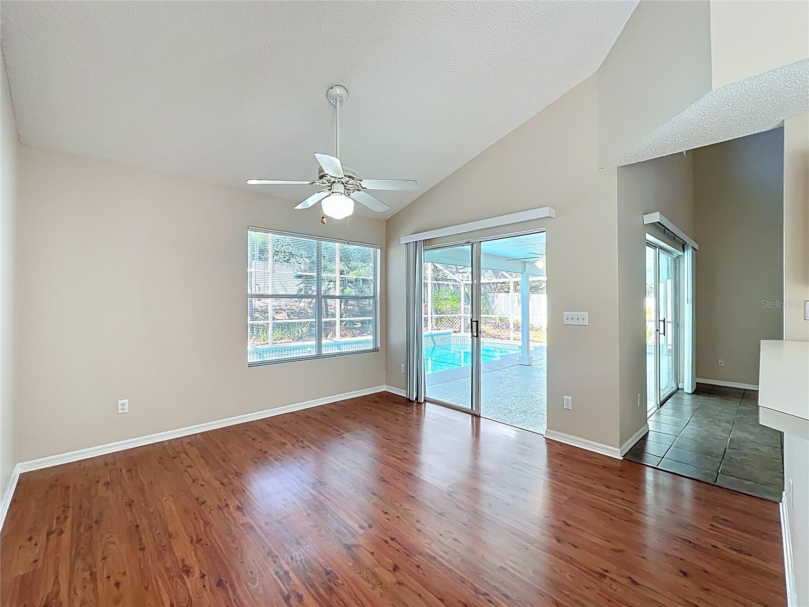 358 MORNING CREEK CIR, APOPKA, FL, 32712