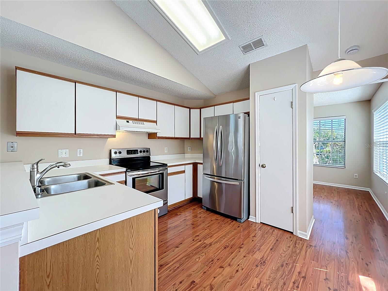 358 MORNING CREEK CIR, APOPKA, FL, 32712