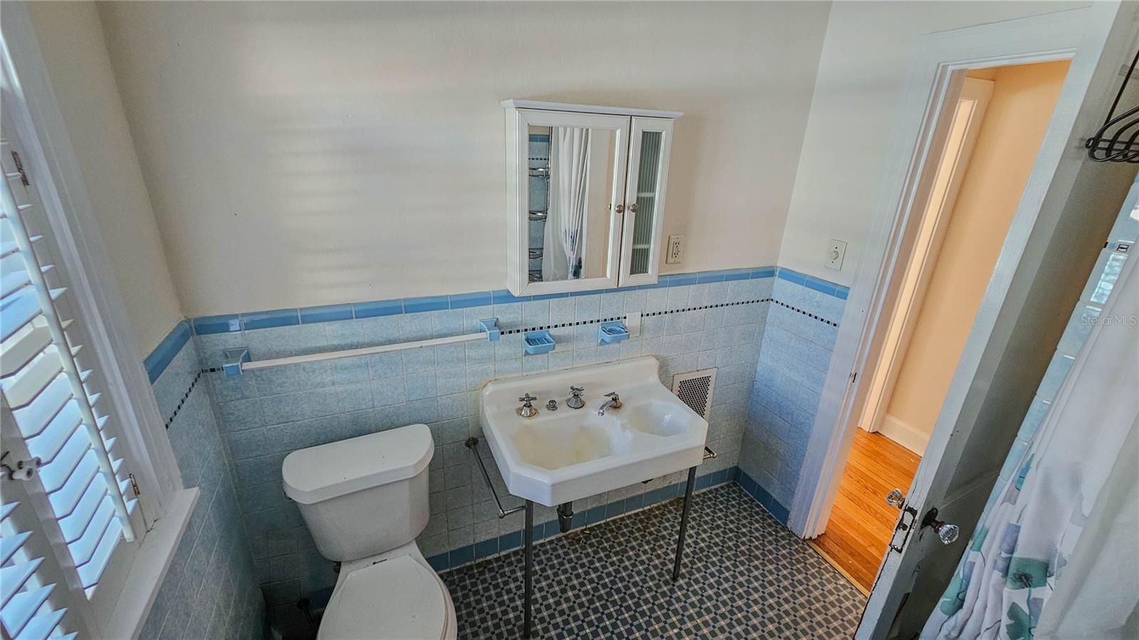 860 16TH AVE S, ST PETERSBURG, FL, 33701