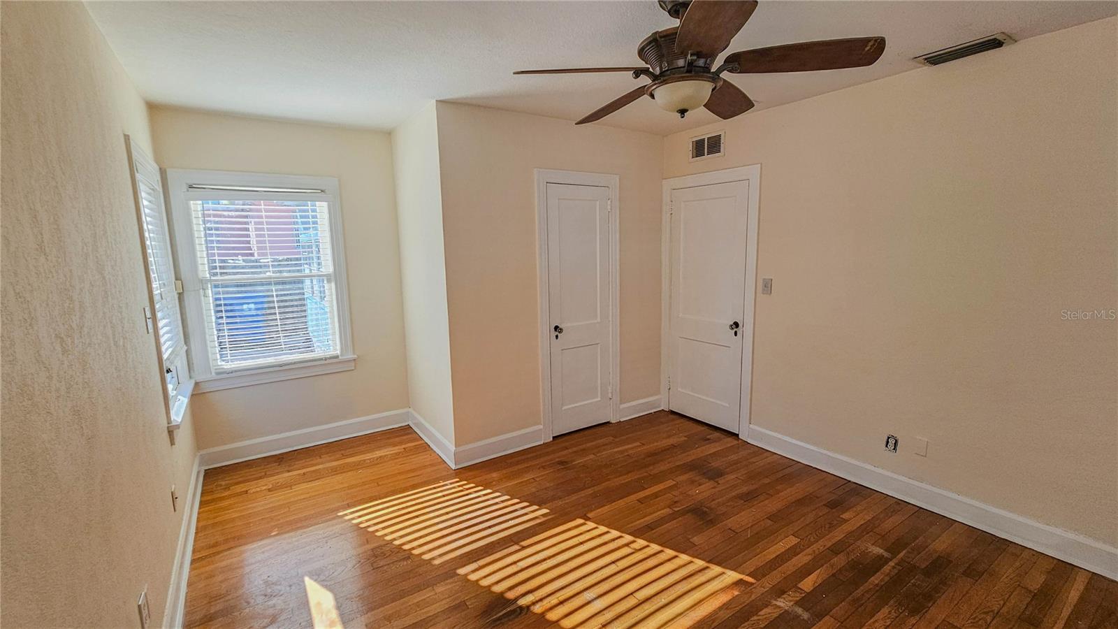 860 16TH AVE S, ST PETERSBURG, FL, 33701
