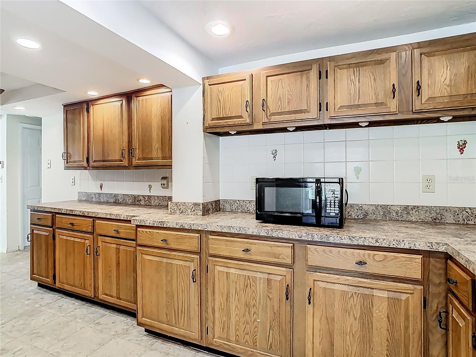 6644 KNIGHTSBRIDGE DR, NEW PORT RICHEY, FL, 34653