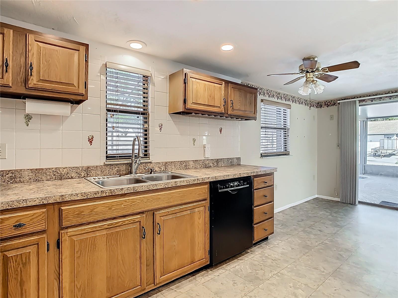 6644 KNIGHTSBRIDGE DR, NEW PORT RICHEY, FL, 34653