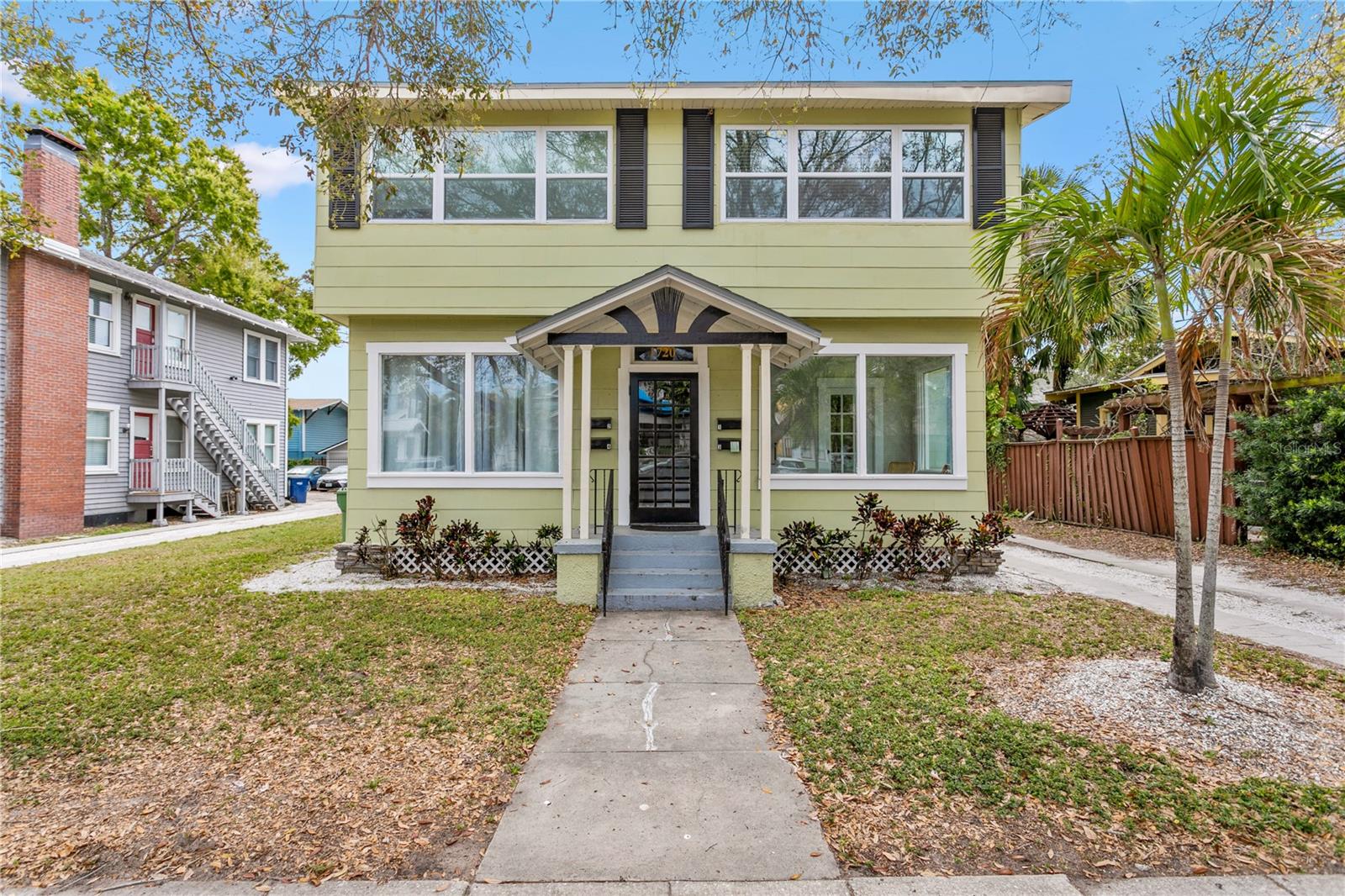 1720 W HILLS AVE, TAMPA, FL, 33606