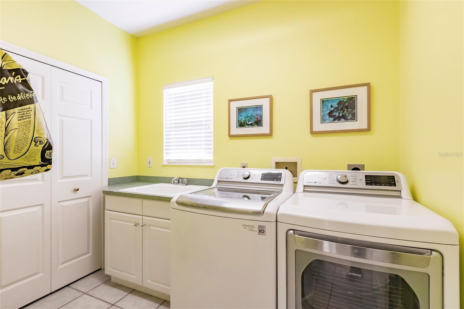 3704 BAYVIEW AVE, ST JAMES CITY, FL, 33956