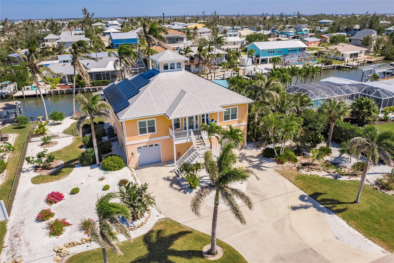 3704 BAYVIEW AVE, ST JAMES CITY, FL, 33956