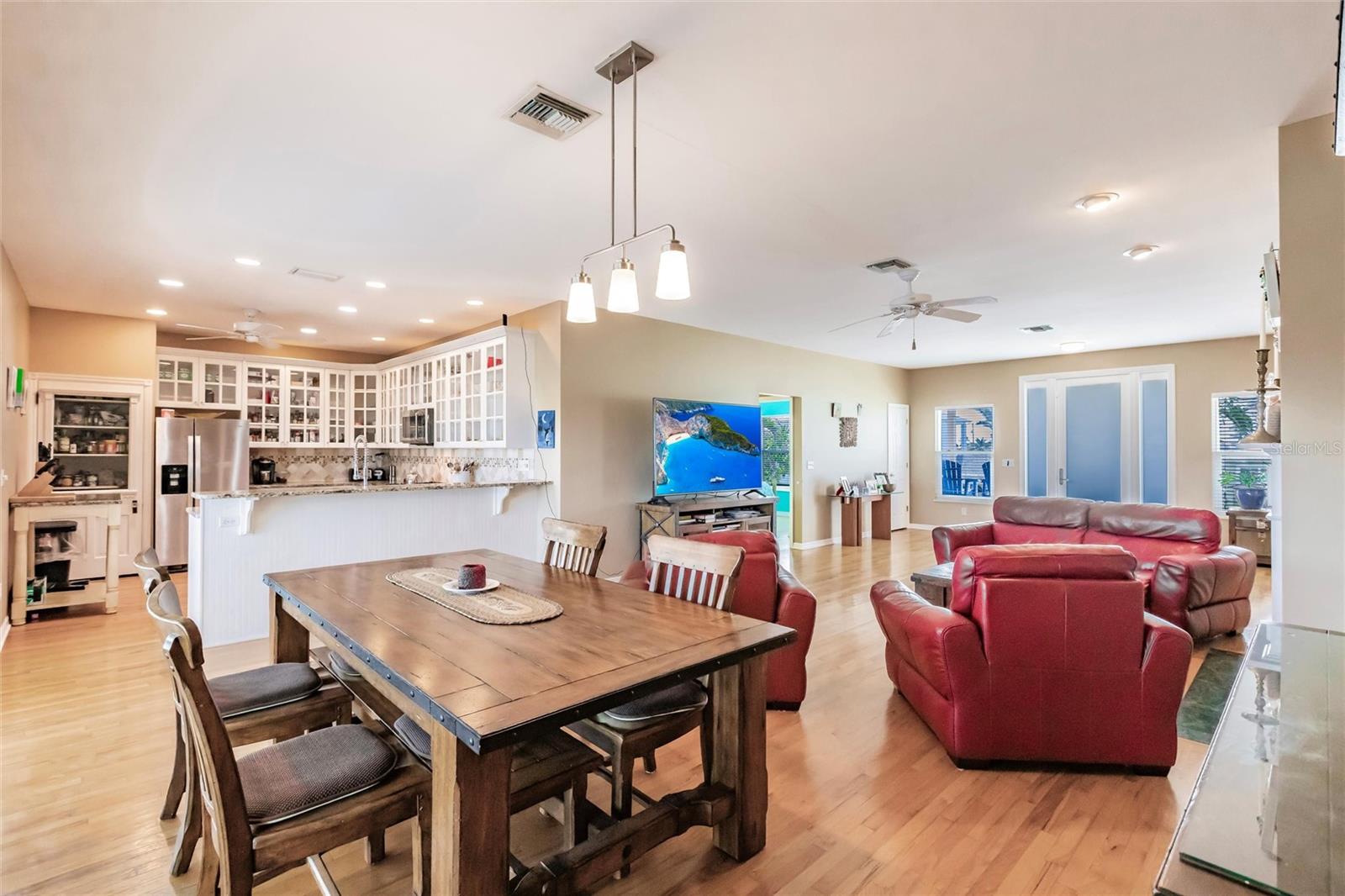3704 BAYVIEW AVE, ST JAMES CITY, FL, 33956