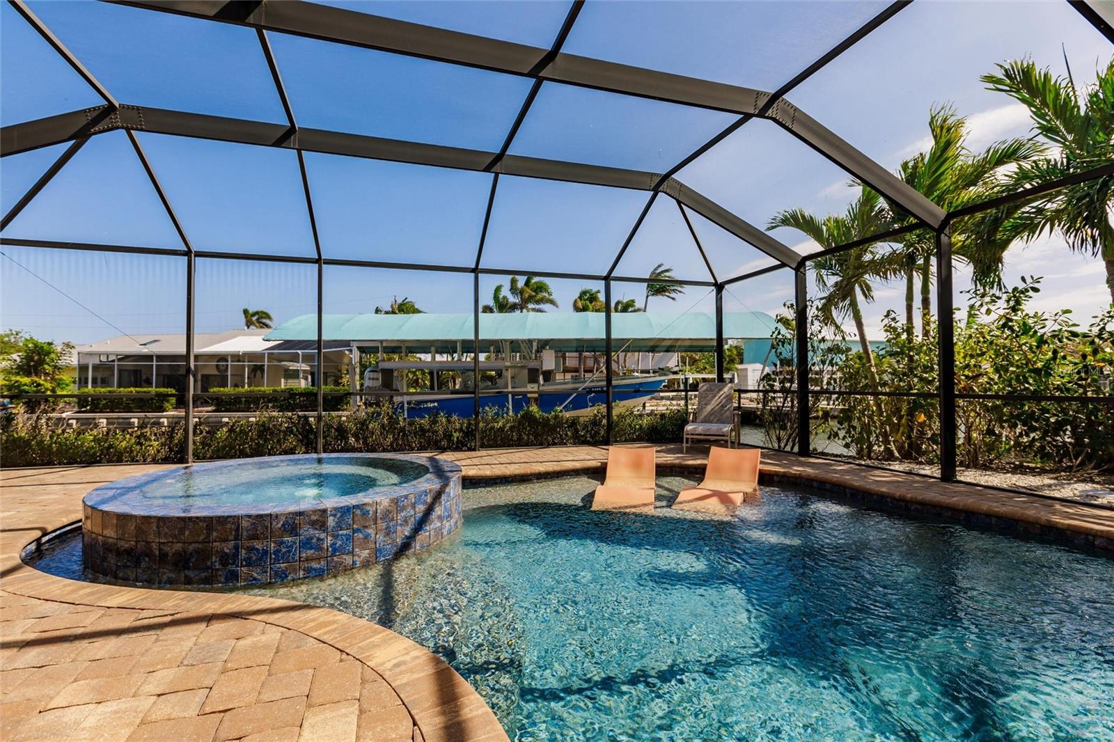 3704 BAYVIEW AVE, ST JAMES CITY, FL, 33956