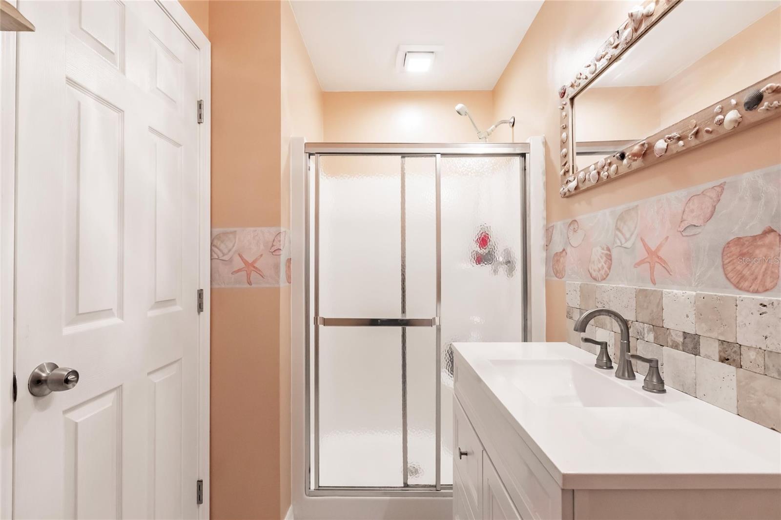 3704 BAYVIEW AVE, ST JAMES CITY, FL, 33956