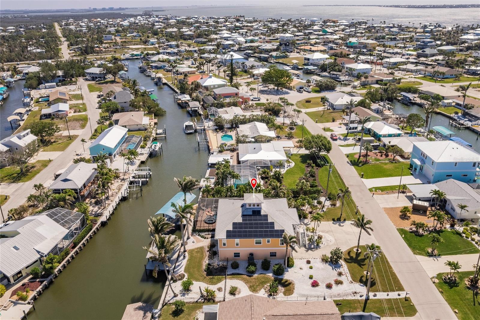 3704 BAYVIEW AVE, ST JAMES CITY, FL, 33956