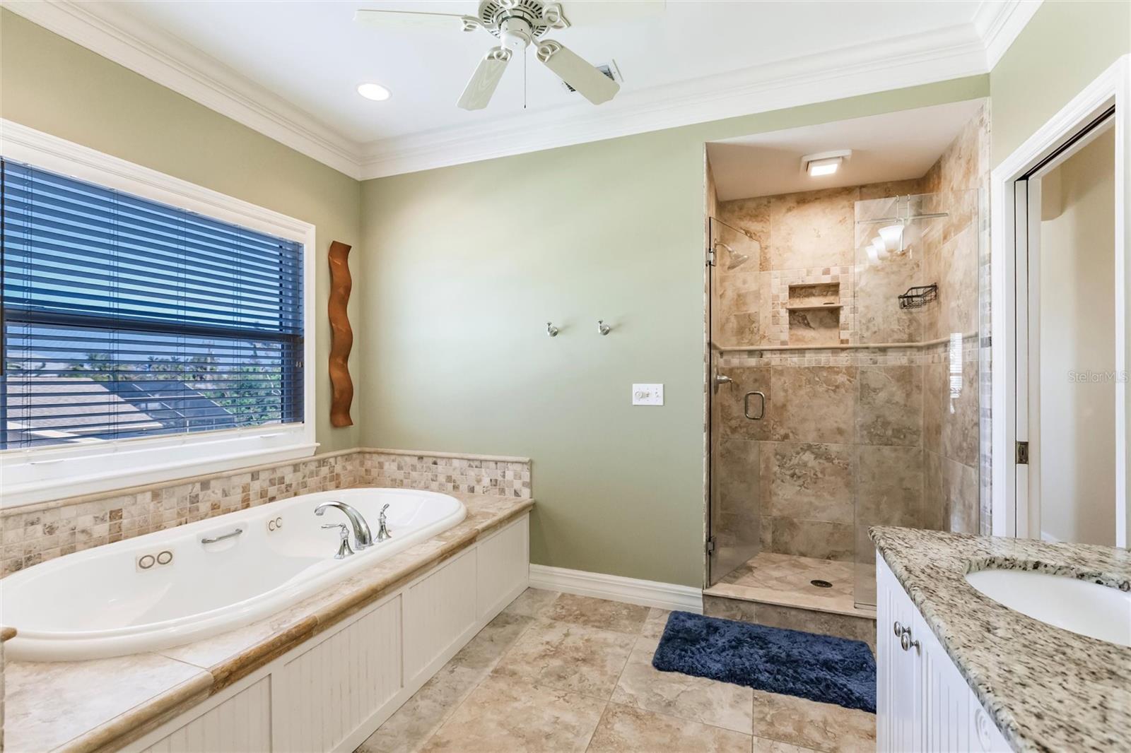 3704 BAYVIEW AVE, ST JAMES CITY, FL, 33956