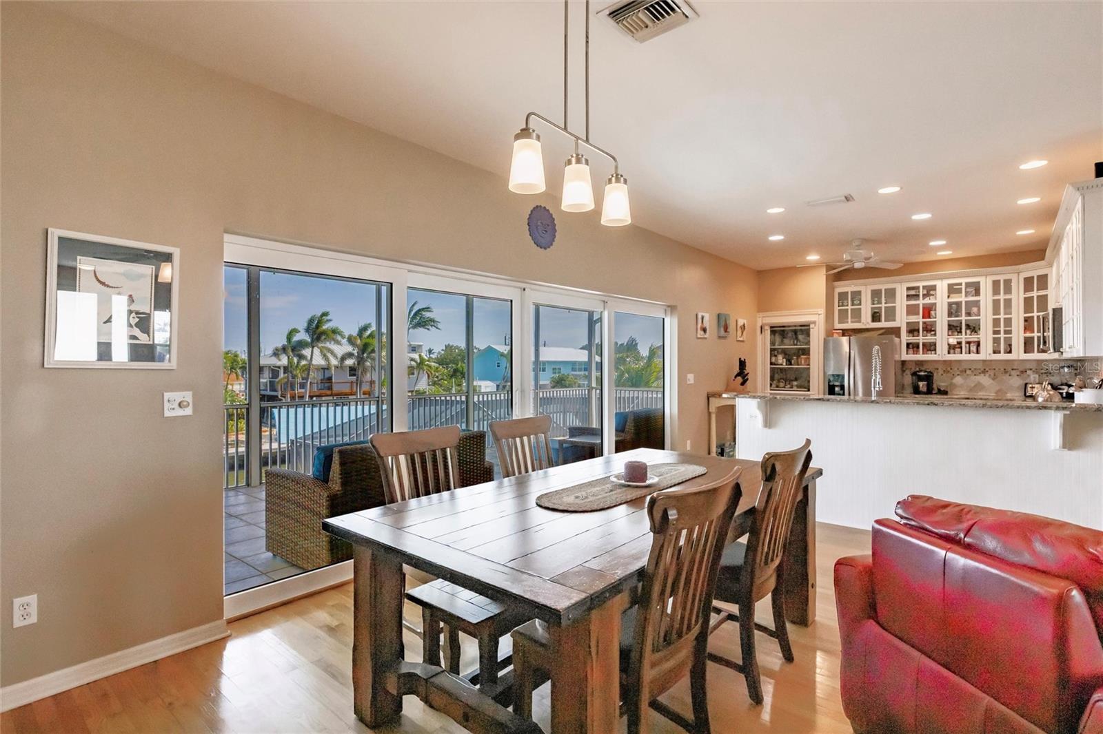 3704 BAYVIEW AVE, ST JAMES CITY, FL, 33956