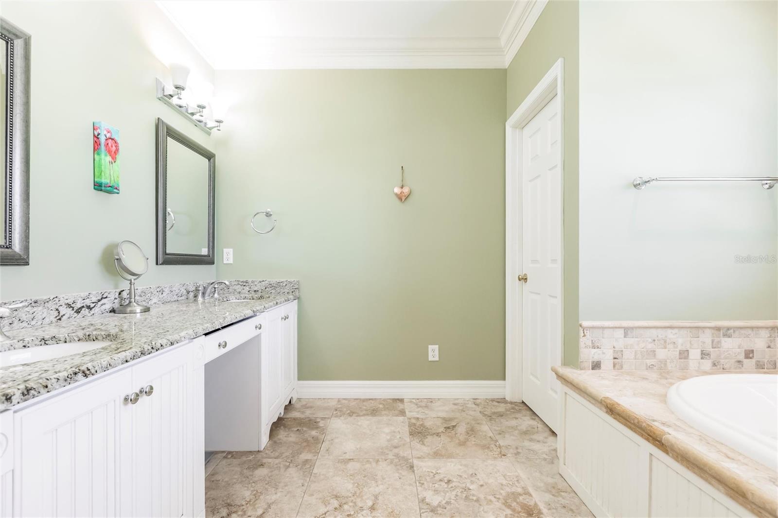 3704 BAYVIEW AVE, ST JAMES CITY, FL, 33956