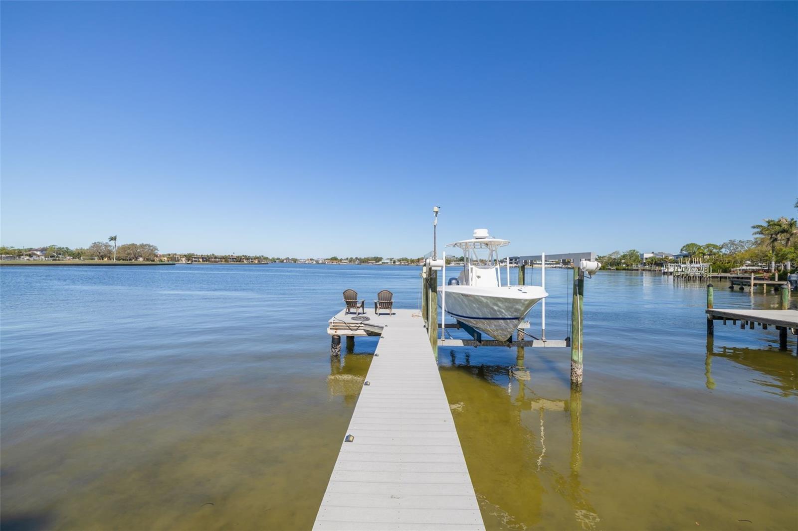 3418 OVERLOOK DR NE, ST PETERSBURG, FL, 33703