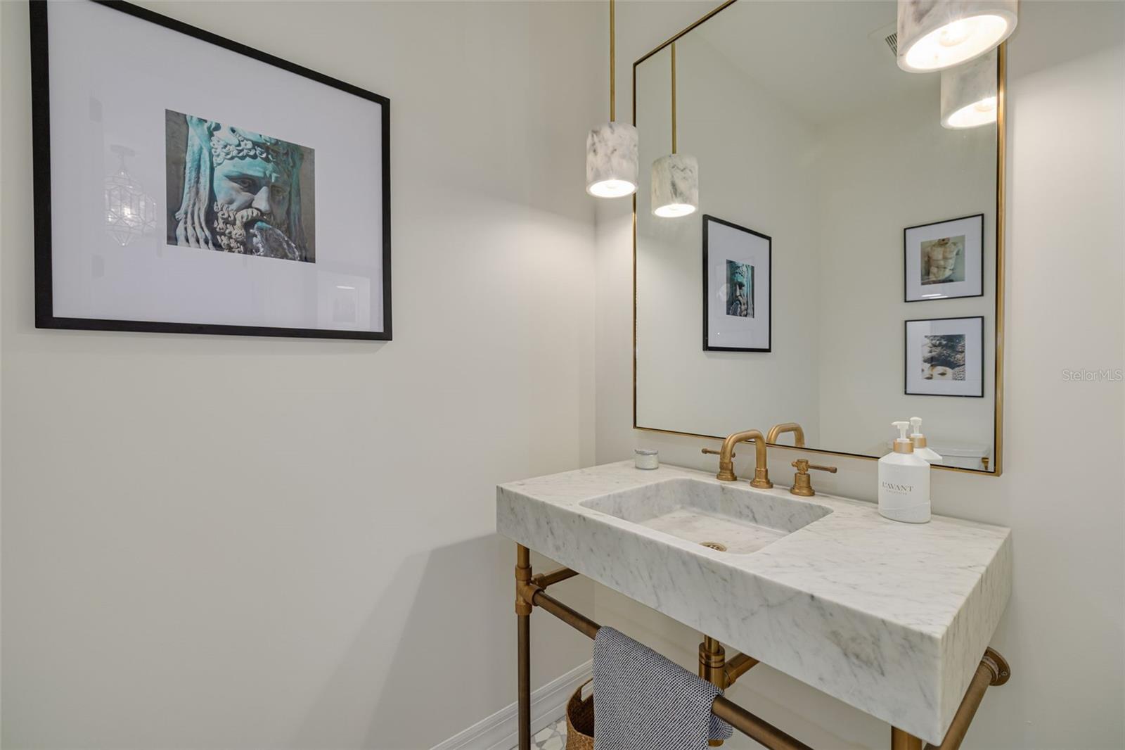 3418 OVERLOOK DR NE, ST PETERSBURG, FL, 33703
