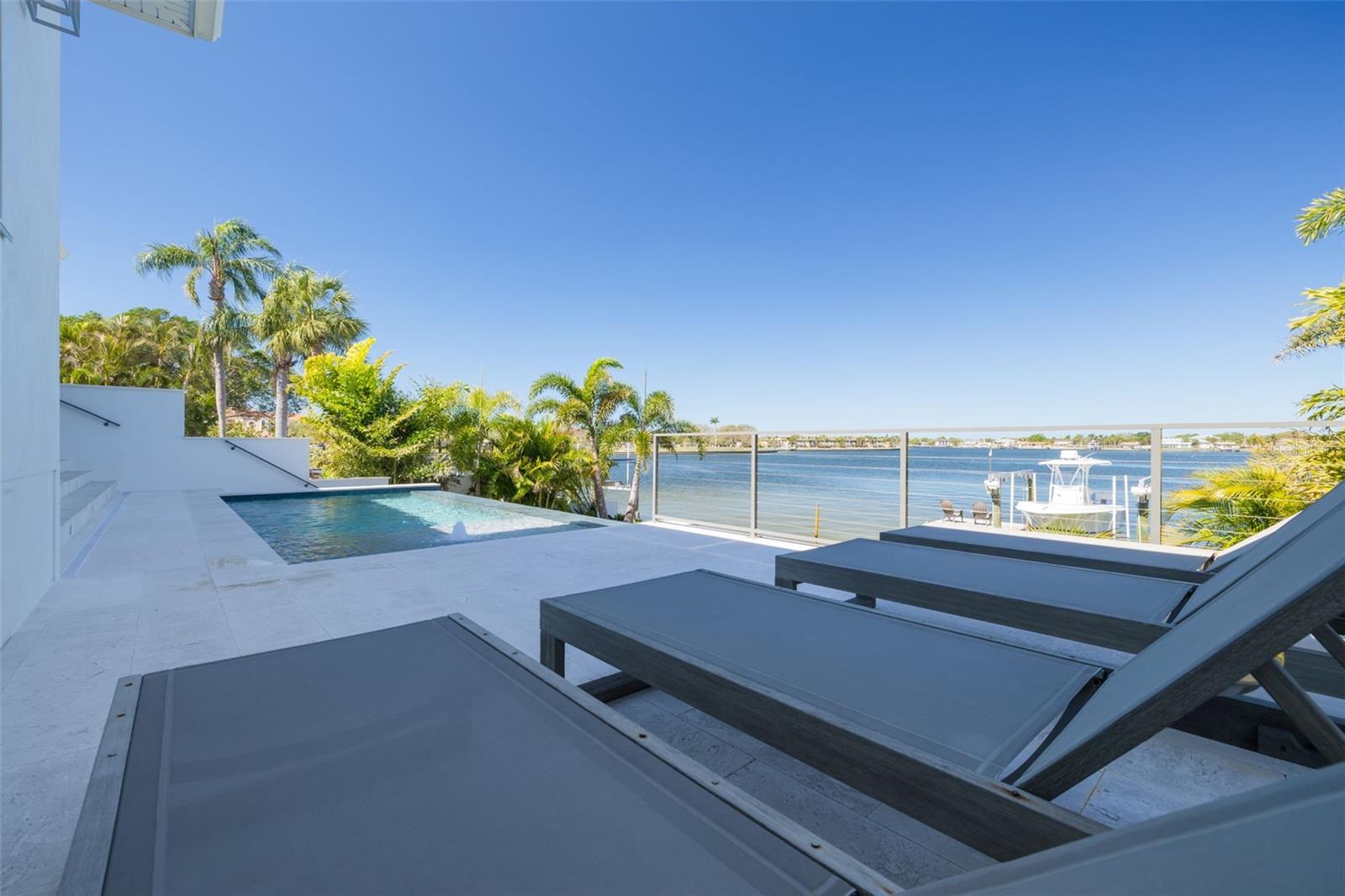 3418 OVERLOOK DR NE, ST PETERSBURG, FL, 33703
