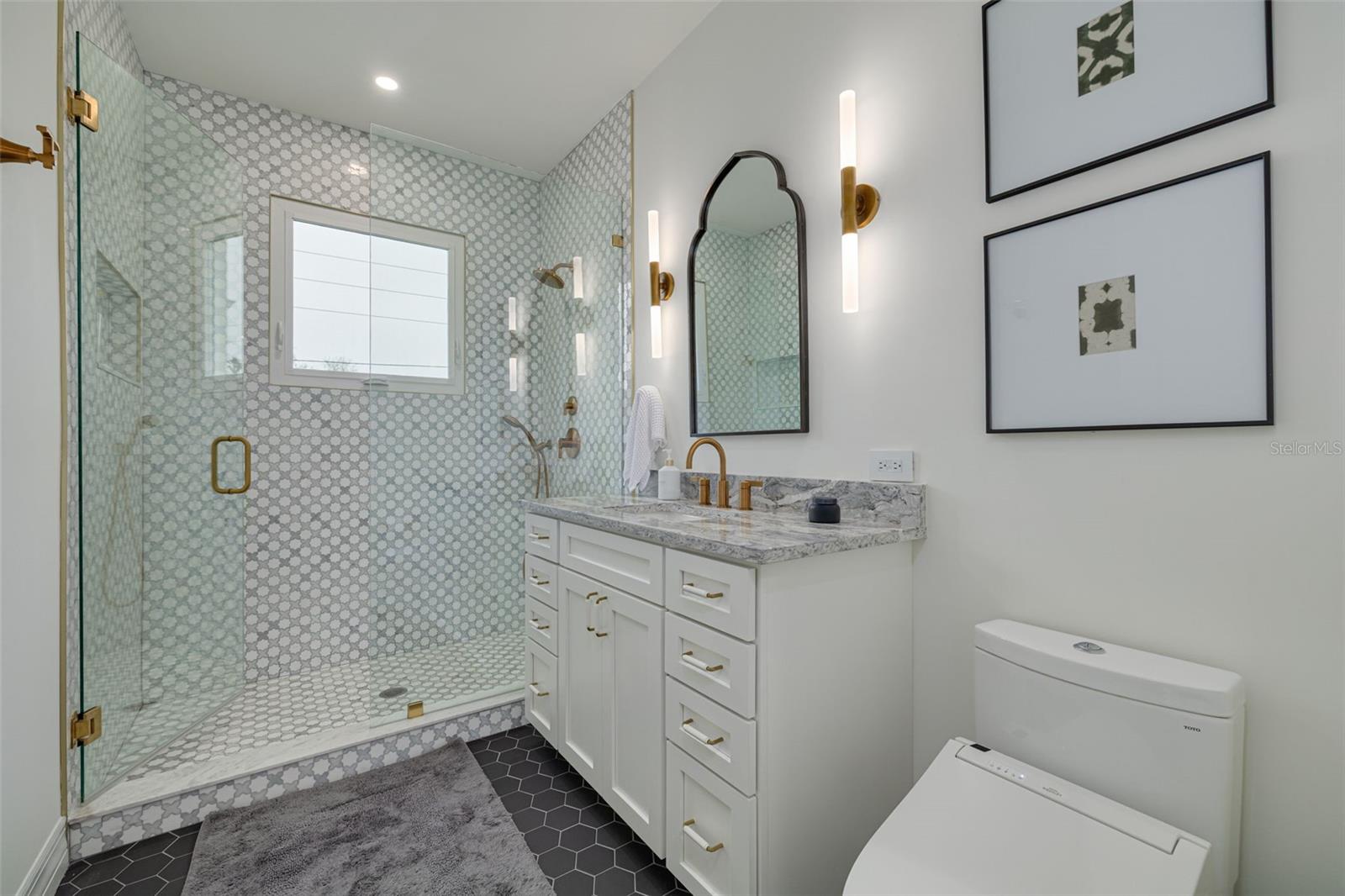 3418 OVERLOOK DR NE, ST PETERSBURG, FL, 33703