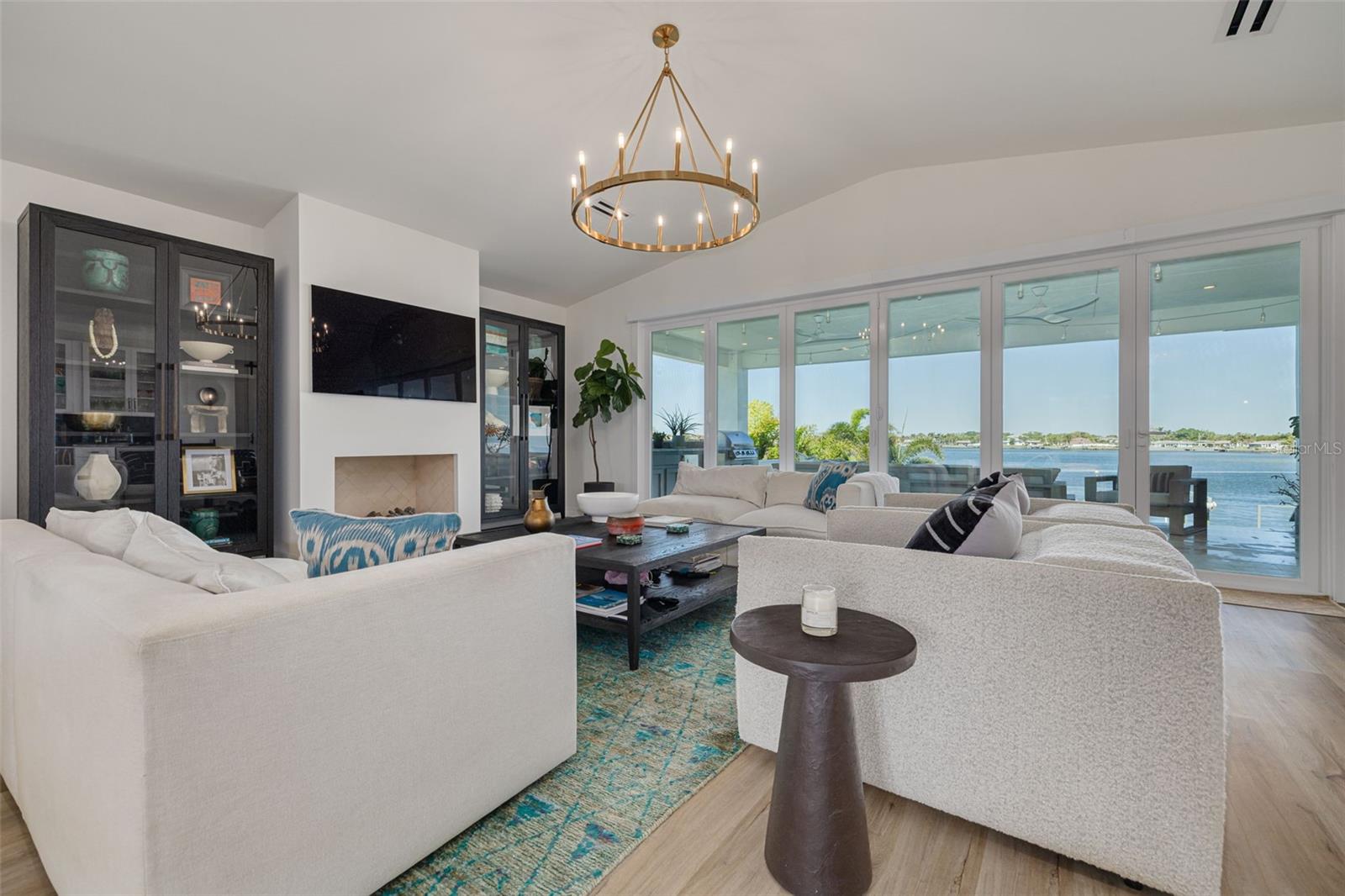 3418 OVERLOOK DR NE, ST PETERSBURG, FL, 33703