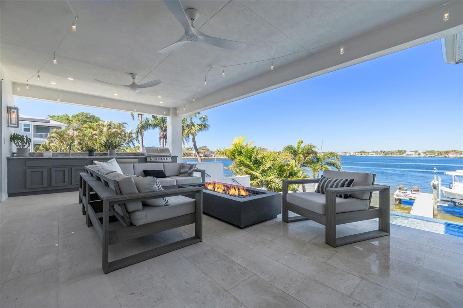 3418 OVERLOOK DR NE, ST PETERSBURG, FL, 33703