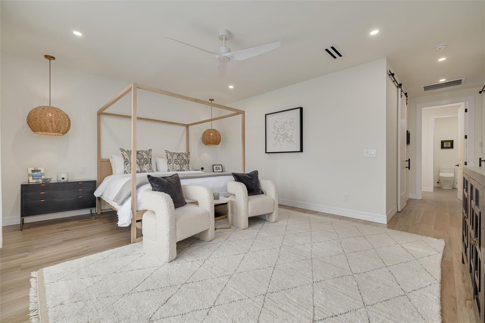 3418 OVERLOOK DR NE, ST PETERSBURG, FL, 33703