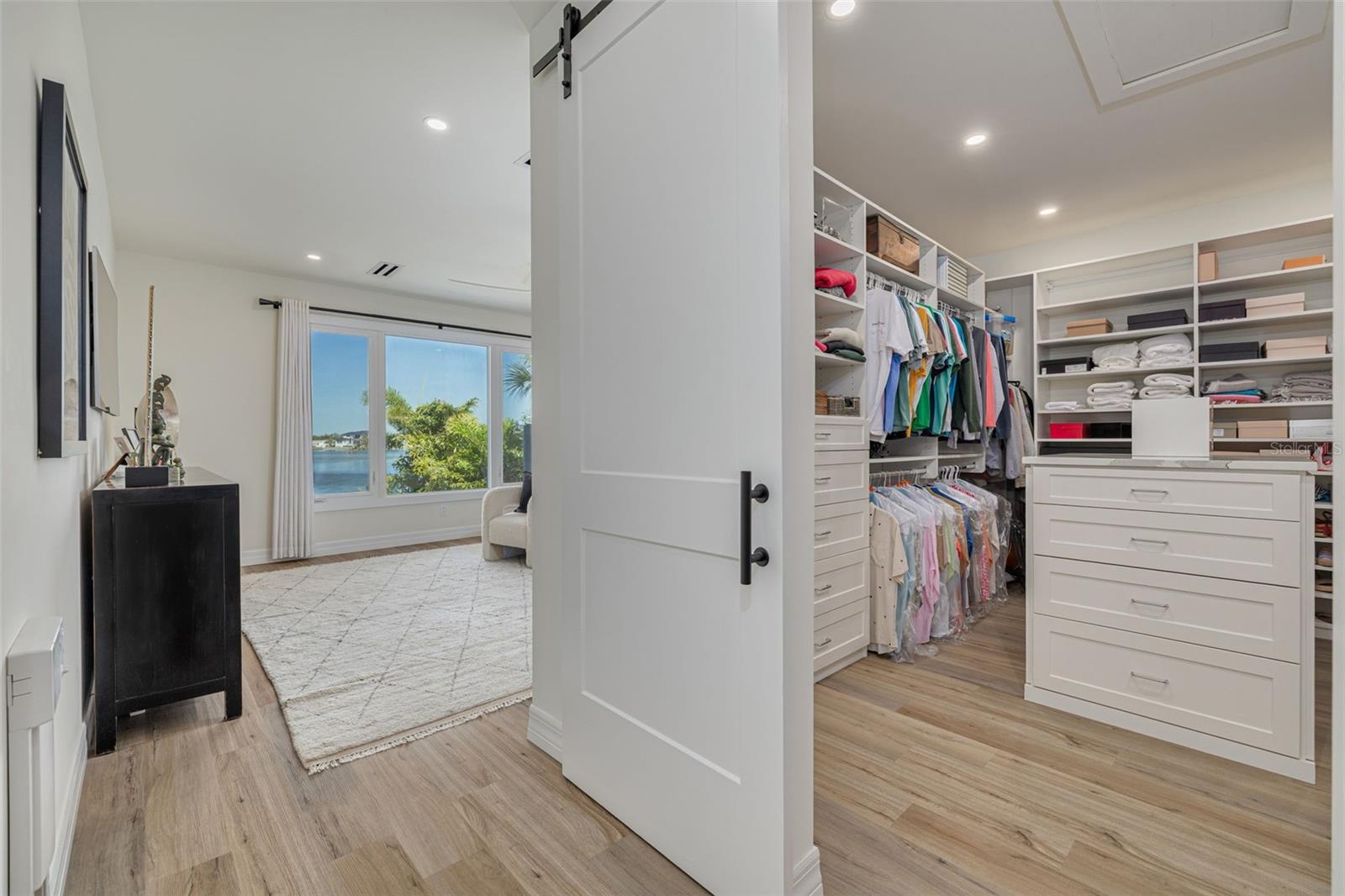 3418 OVERLOOK DR NE, ST PETERSBURG, FL, 33703