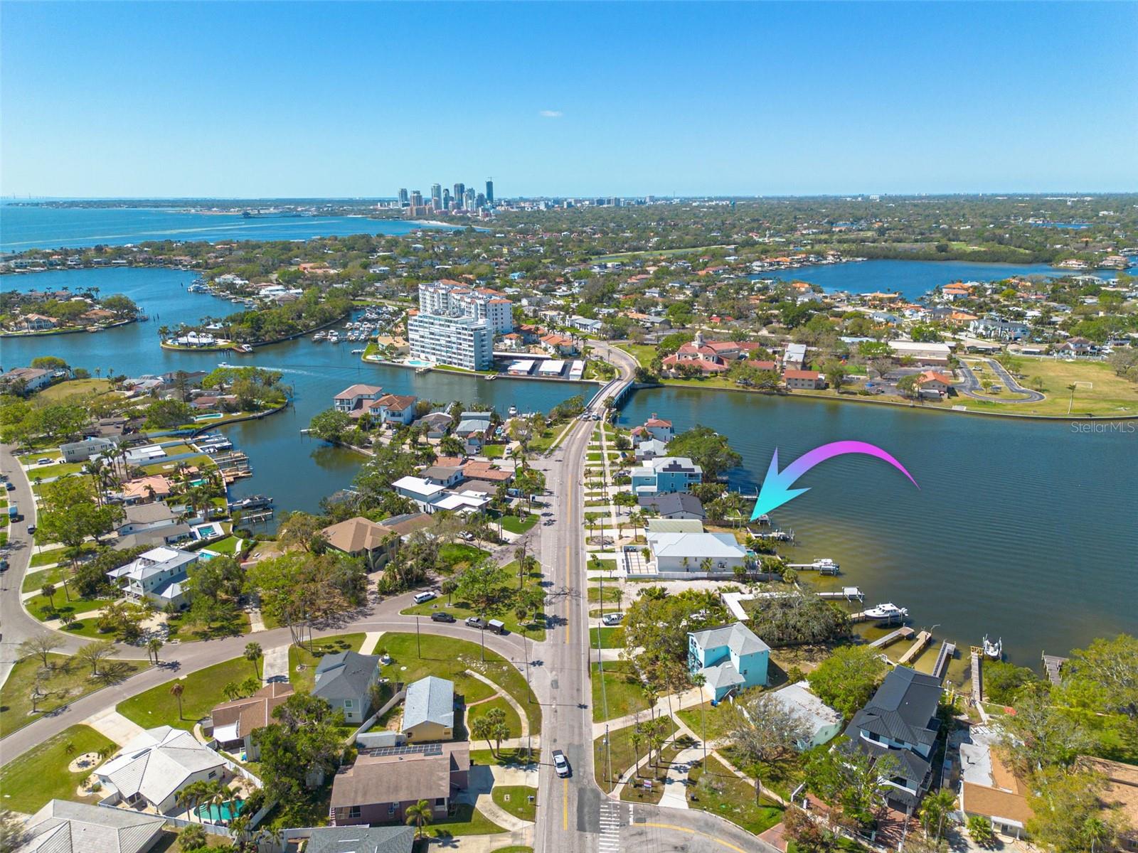 3418 OVERLOOK DR NE, ST PETERSBURG, FL, 33703