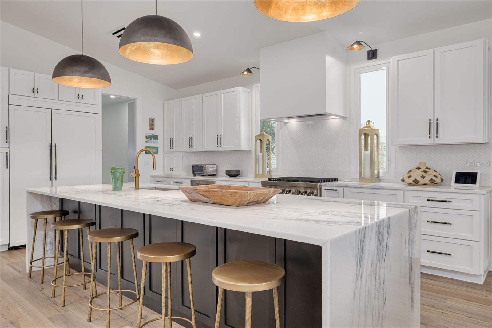 3418 OVERLOOK DR NE, ST PETERSBURG, FL, 33703