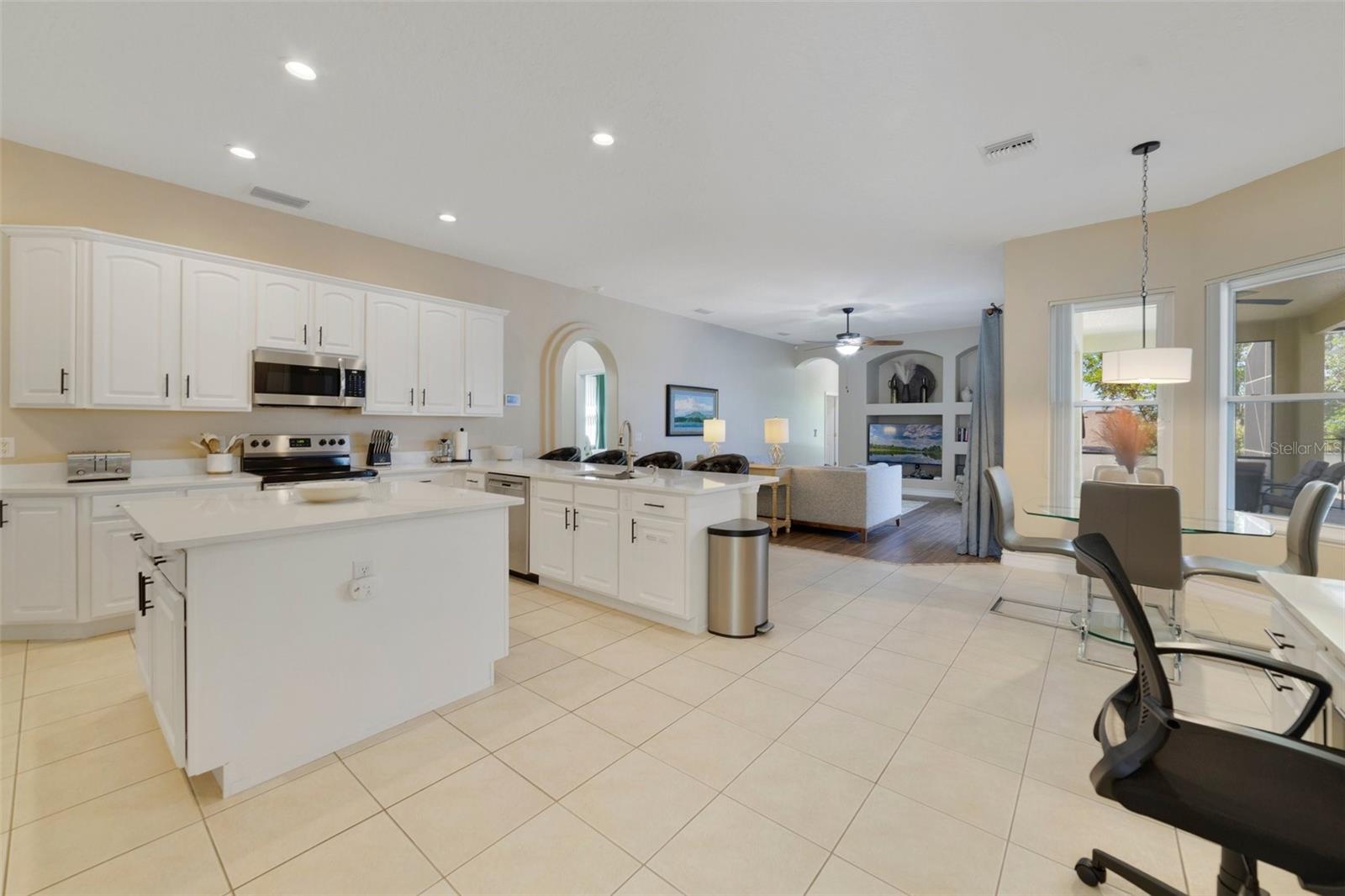 419 COVENTRY RD, DAVENPORT, FL, 33897