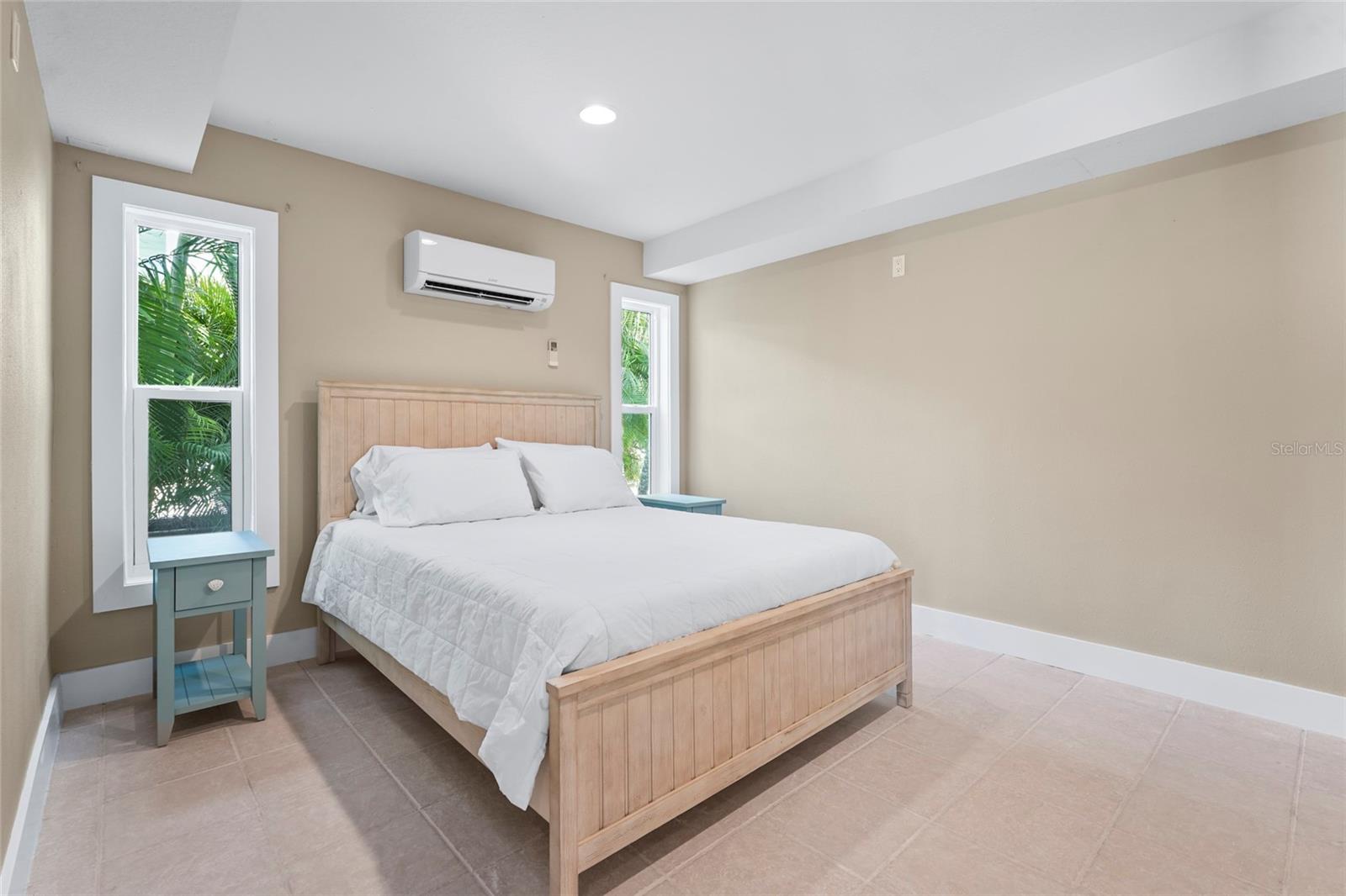 111 FAUBEL ST, SARASOTA, FL, 34242