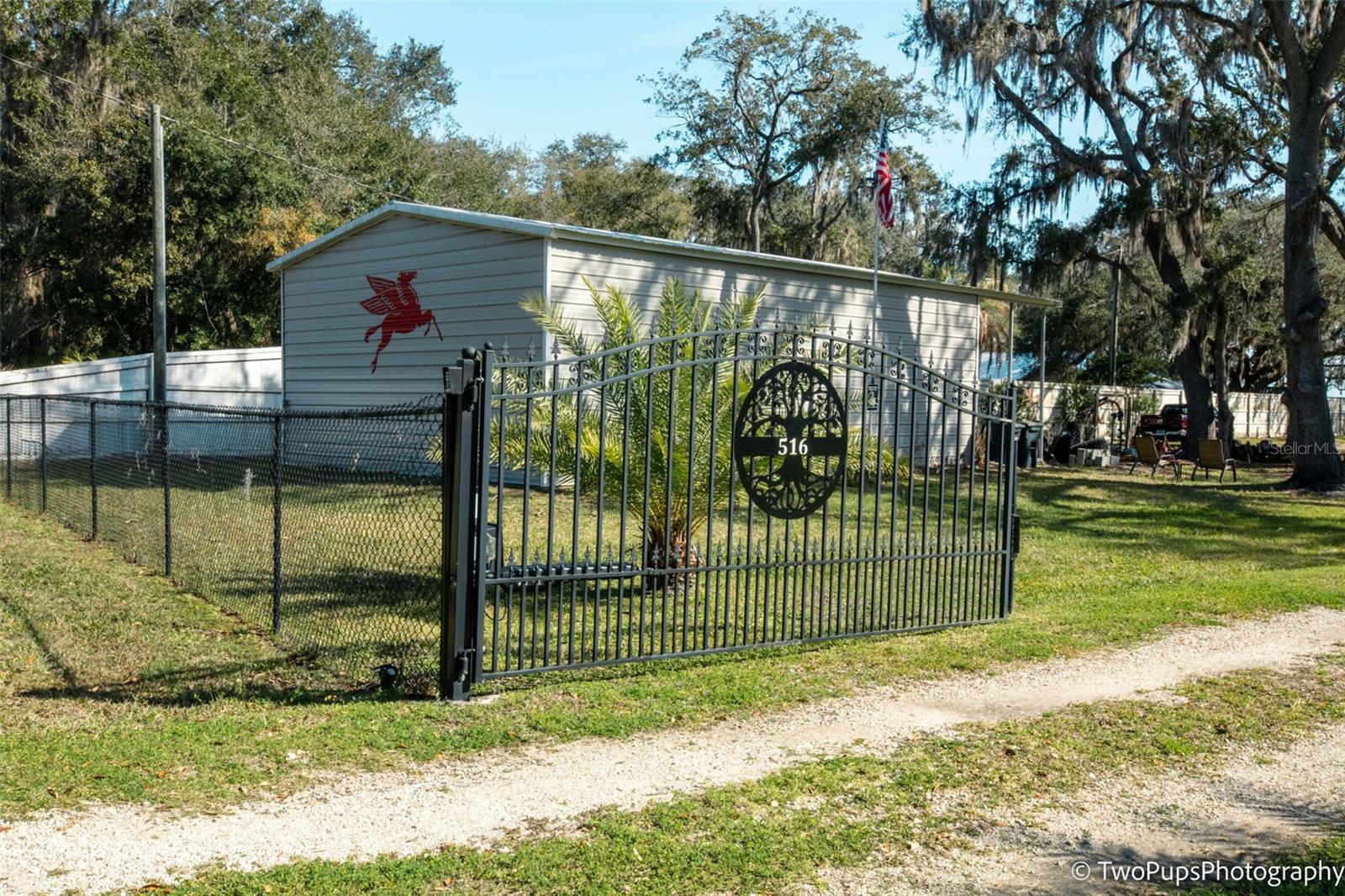 516 CEDAR CREEK RD, PALATKA, FL, 32177