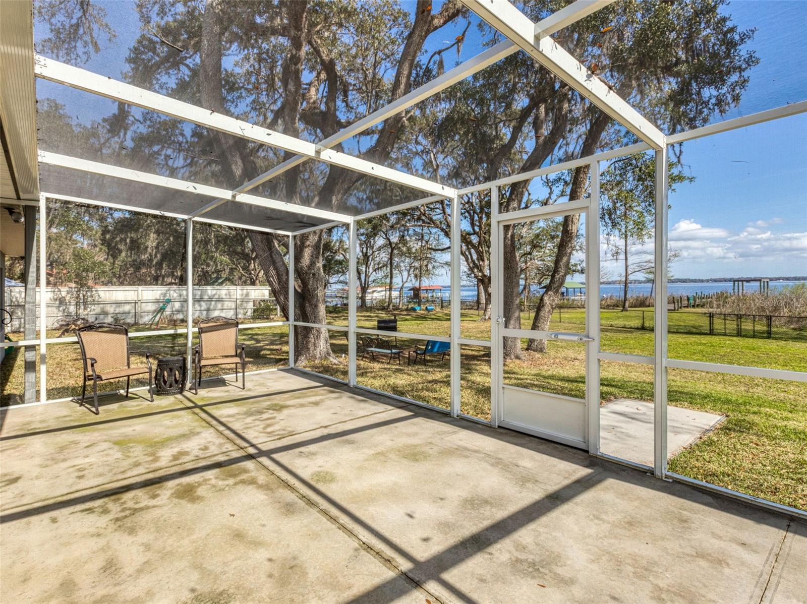 516 CEDAR CREEK RD, PALATKA, FL, 32177