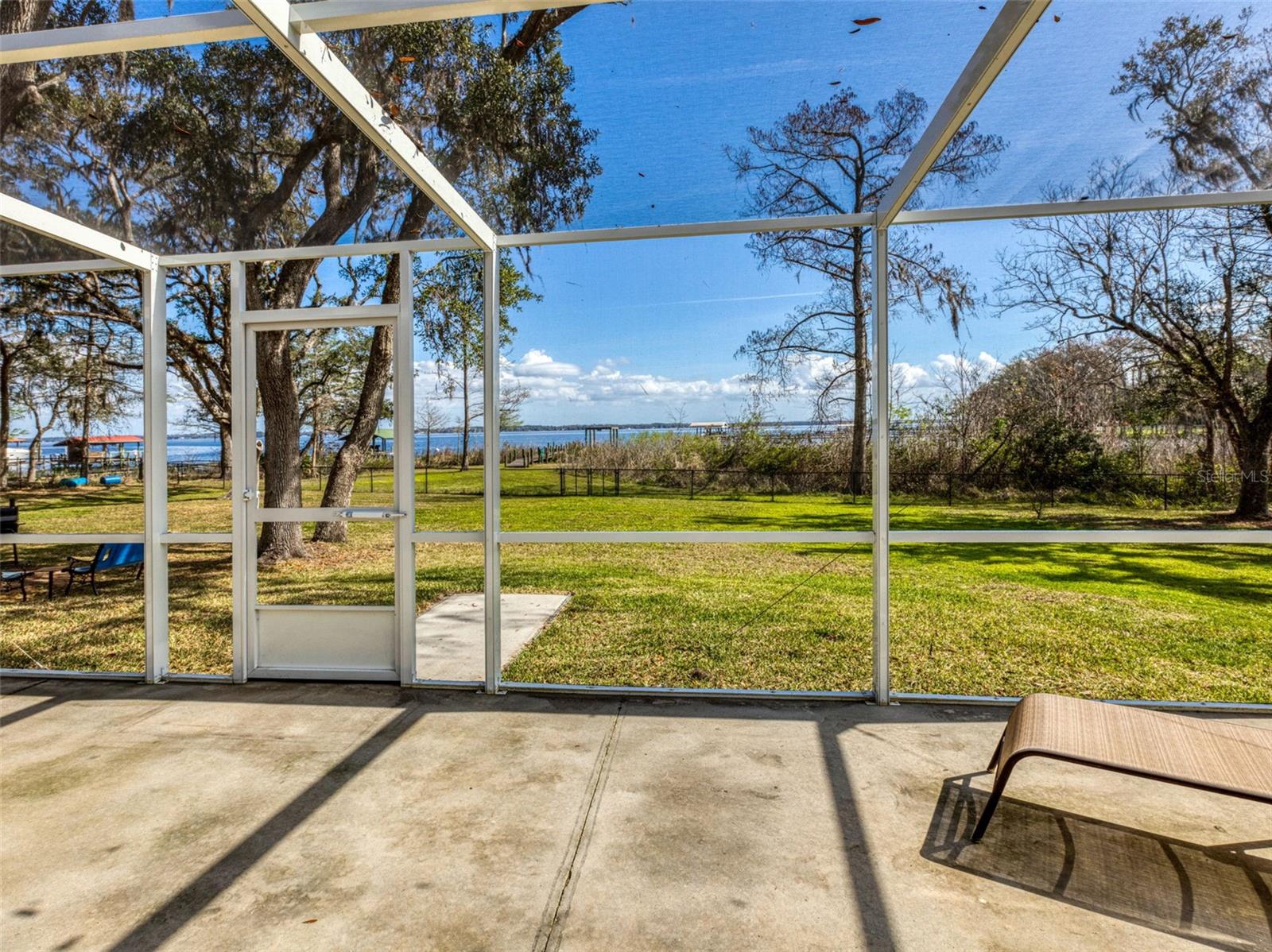 516 CEDAR CREEK RD, PALATKA, FL, 32177