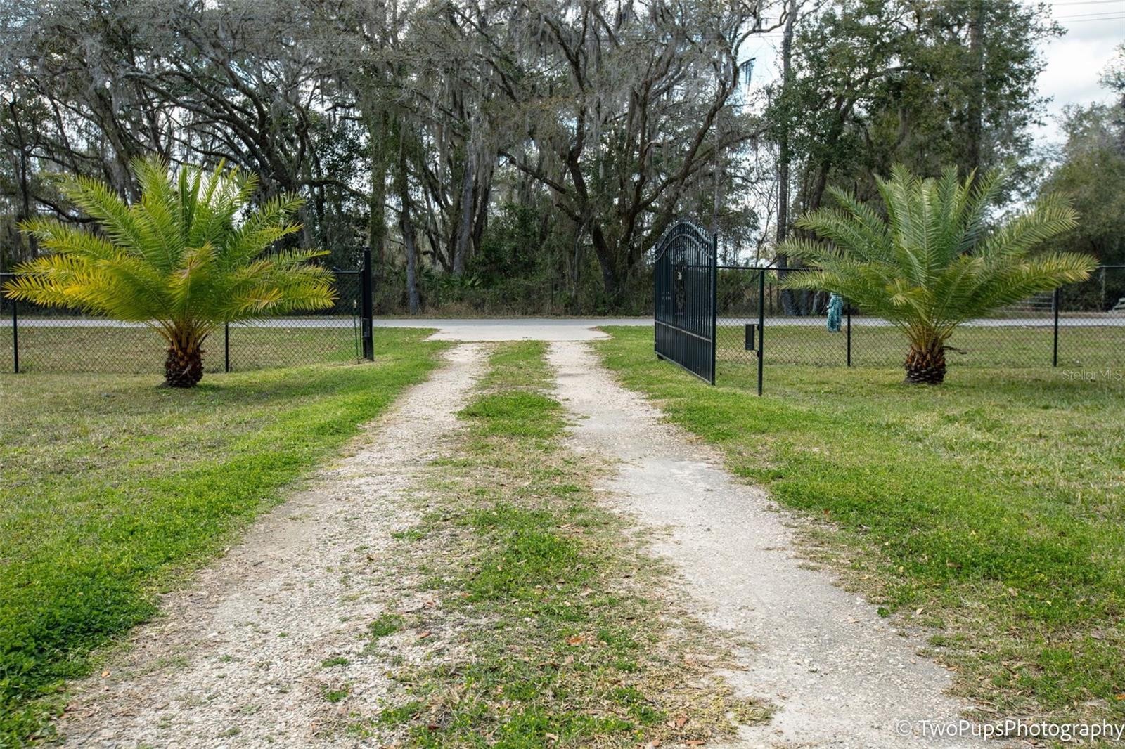 516 CEDAR CREEK RD, PALATKA, FL, 32177