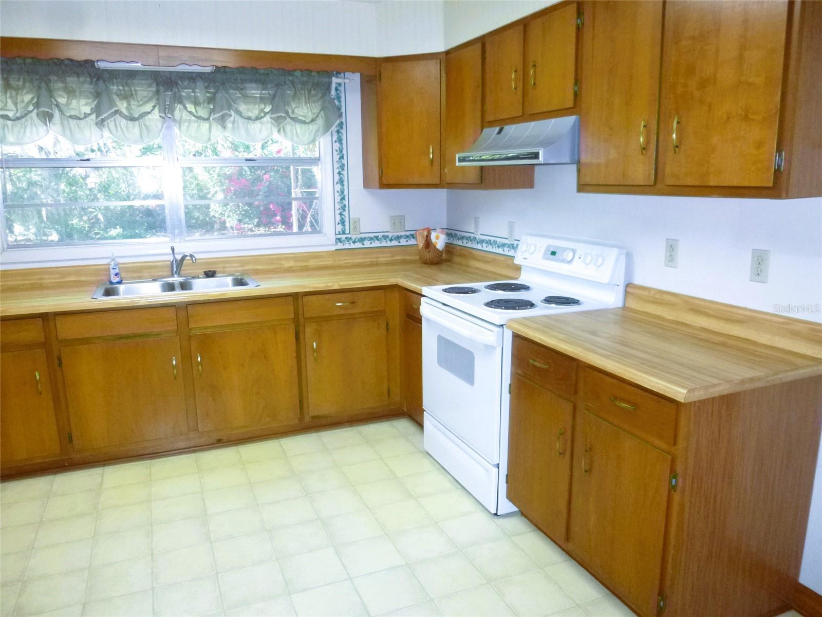 9 SILVER SAND RD, FROSTPROOF, FL, 33843