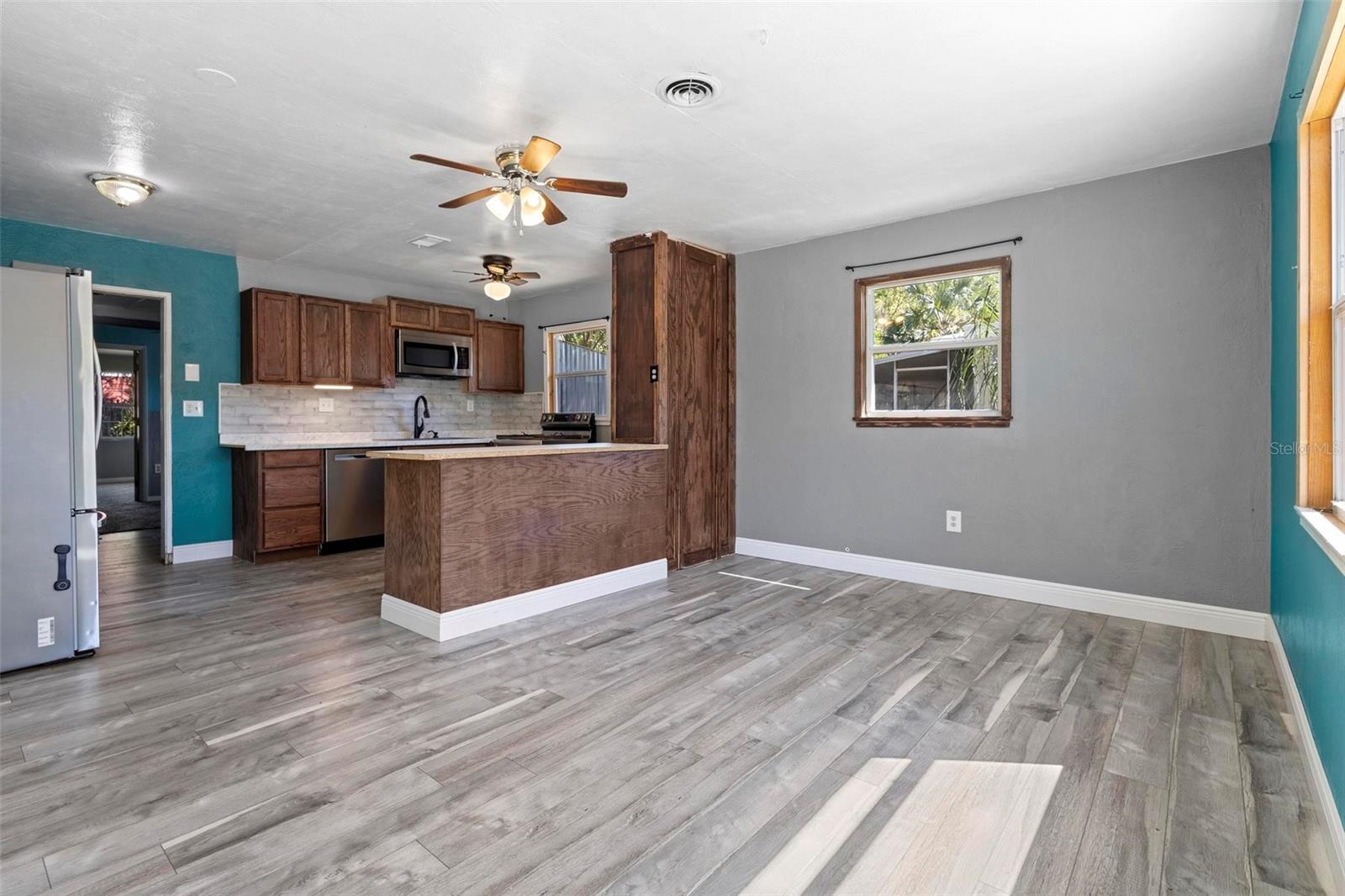 241 S MARYDELL AVE, DELAND, FL, 32720