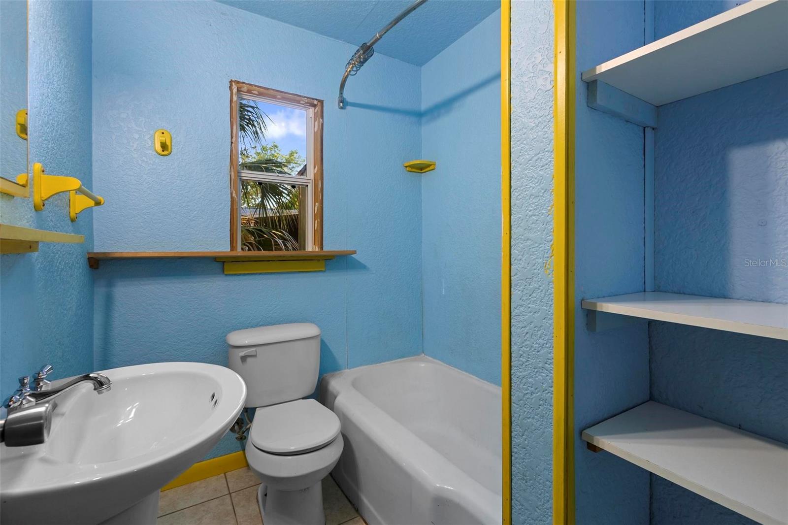 241 S MARYDELL AVE, DELAND, FL, 32720
