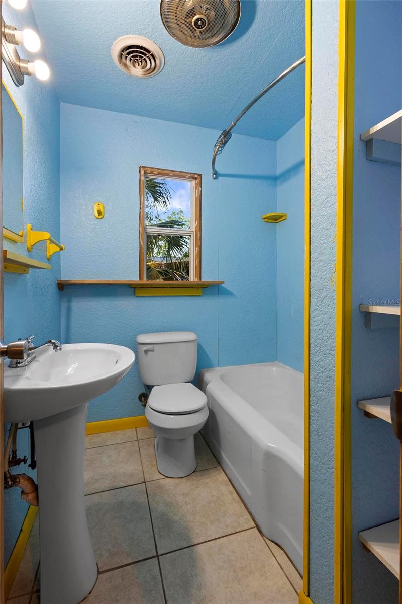 241 S MARYDELL AVE, DELAND, FL, 32720