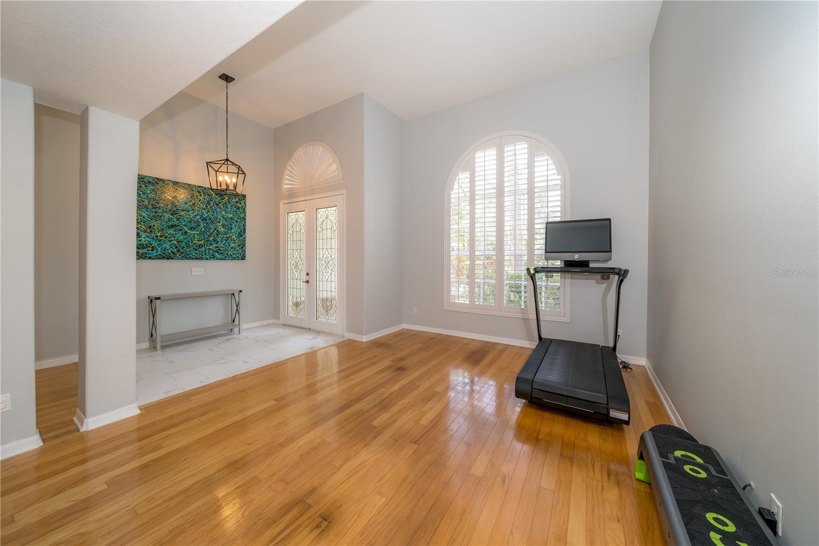 2206 GREEN OAKS LN, TAMPA, FL, 33612