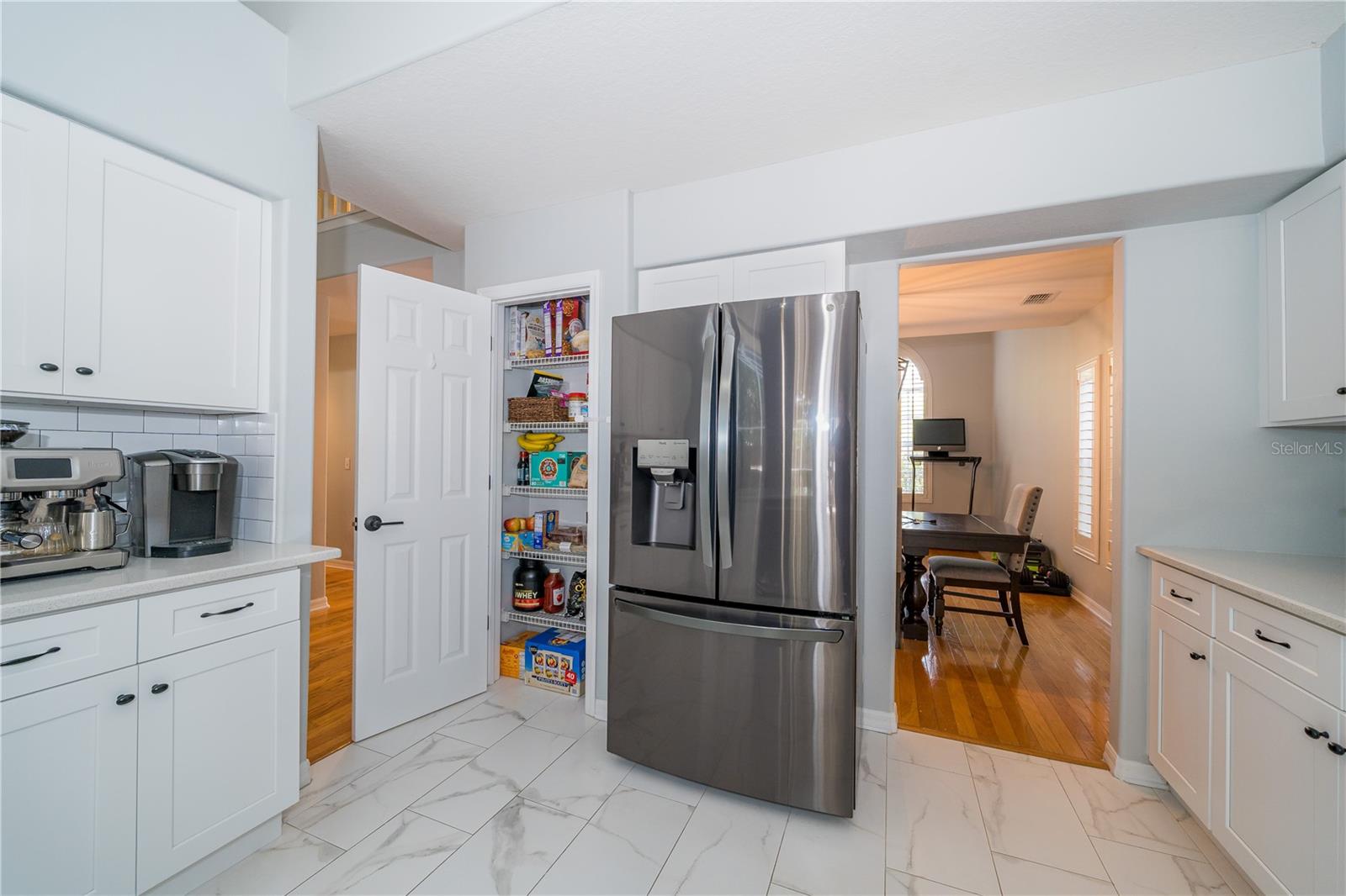 2206 GREEN OAKS LN, TAMPA, FL, 33612