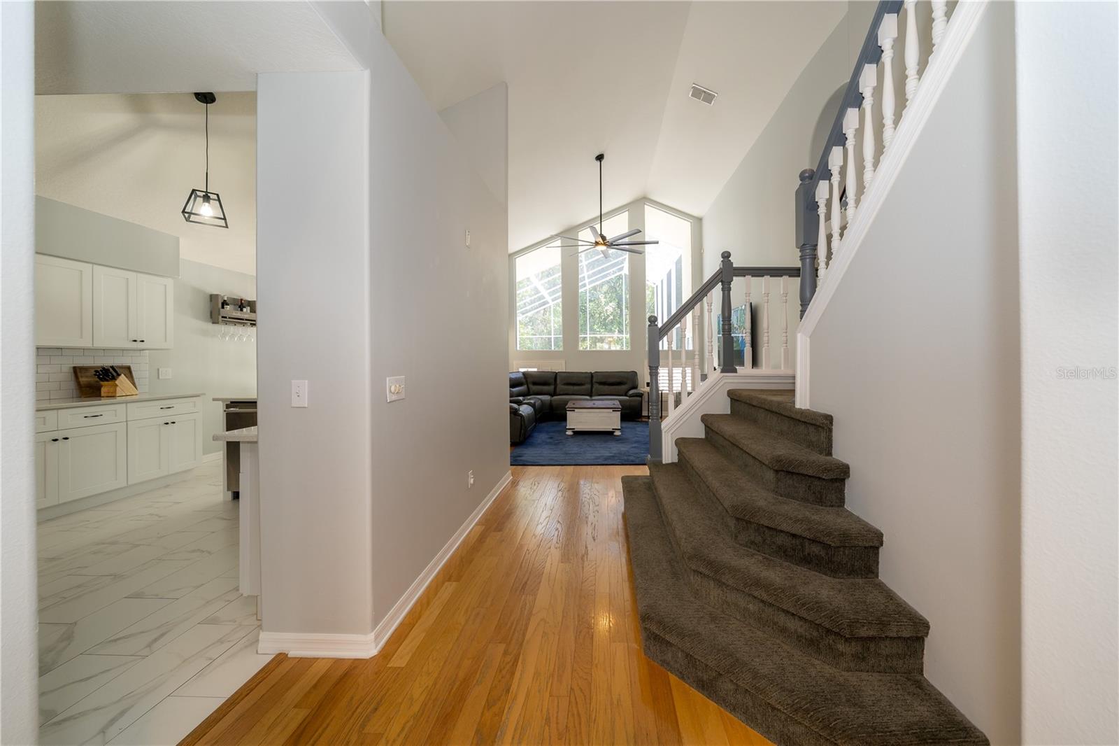 2206 GREEN OAKS LN, TAMPA, FL, 33612